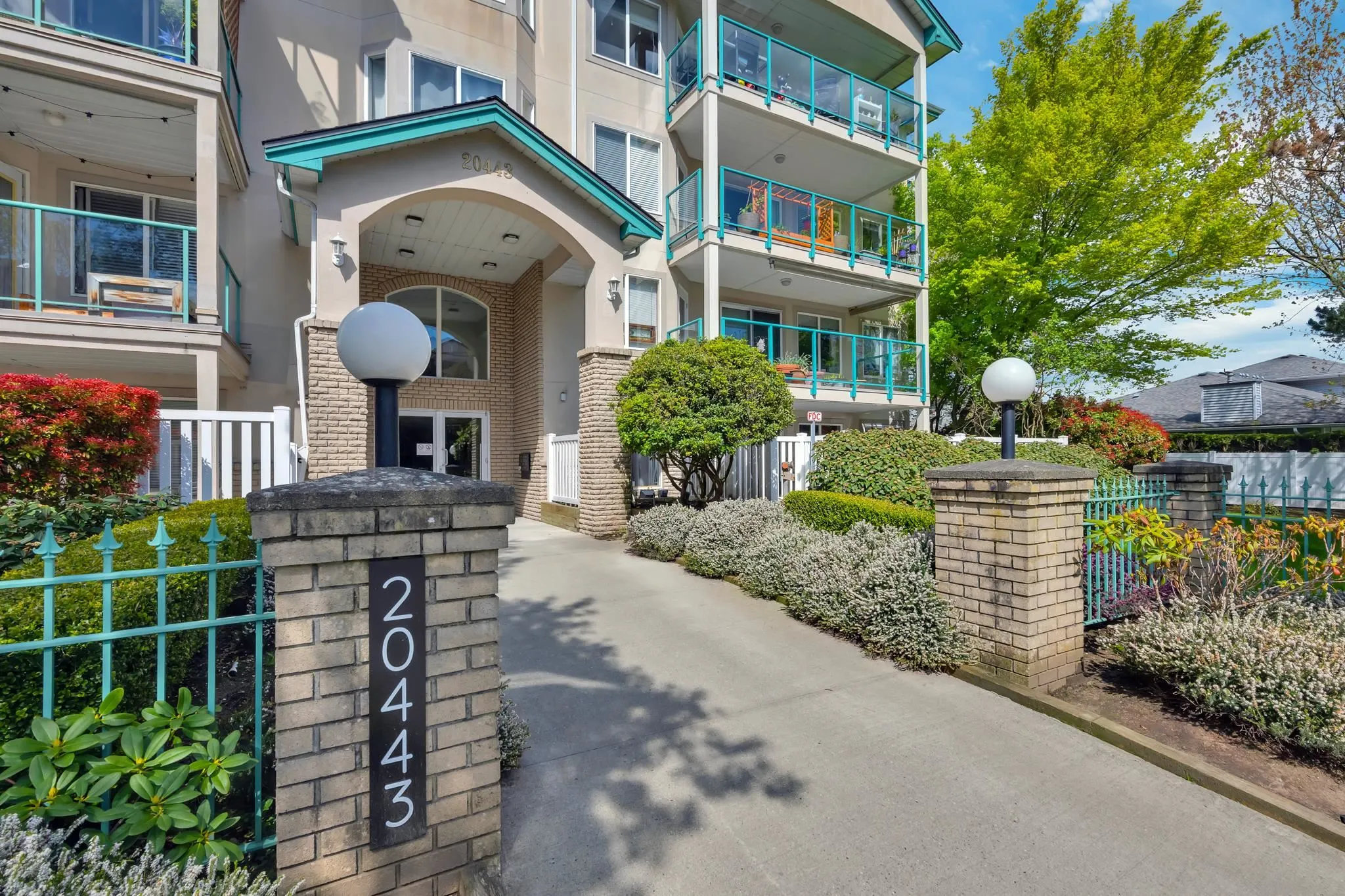 20443 53 Avenue #409