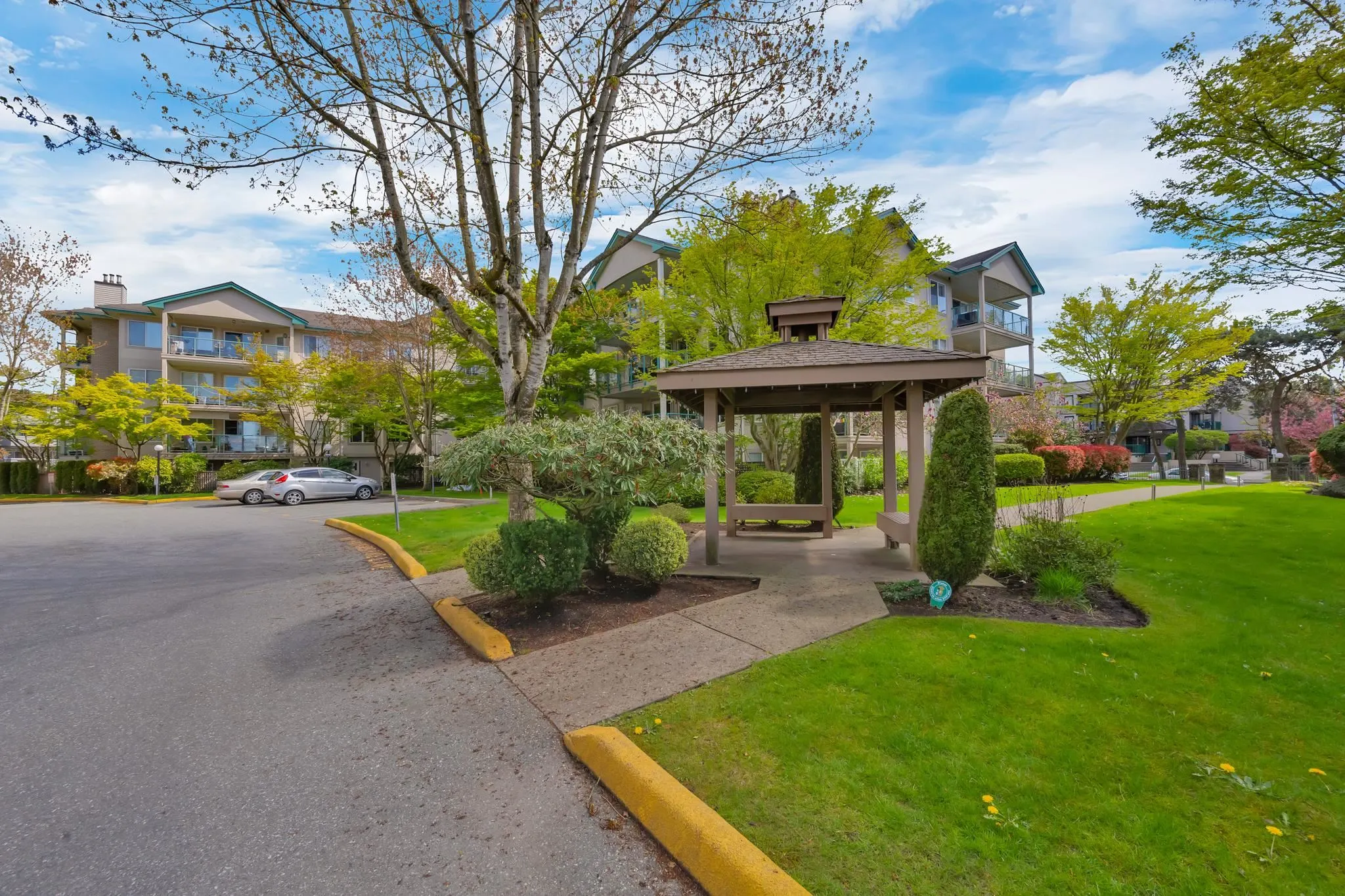 20443 53 Avenue #409