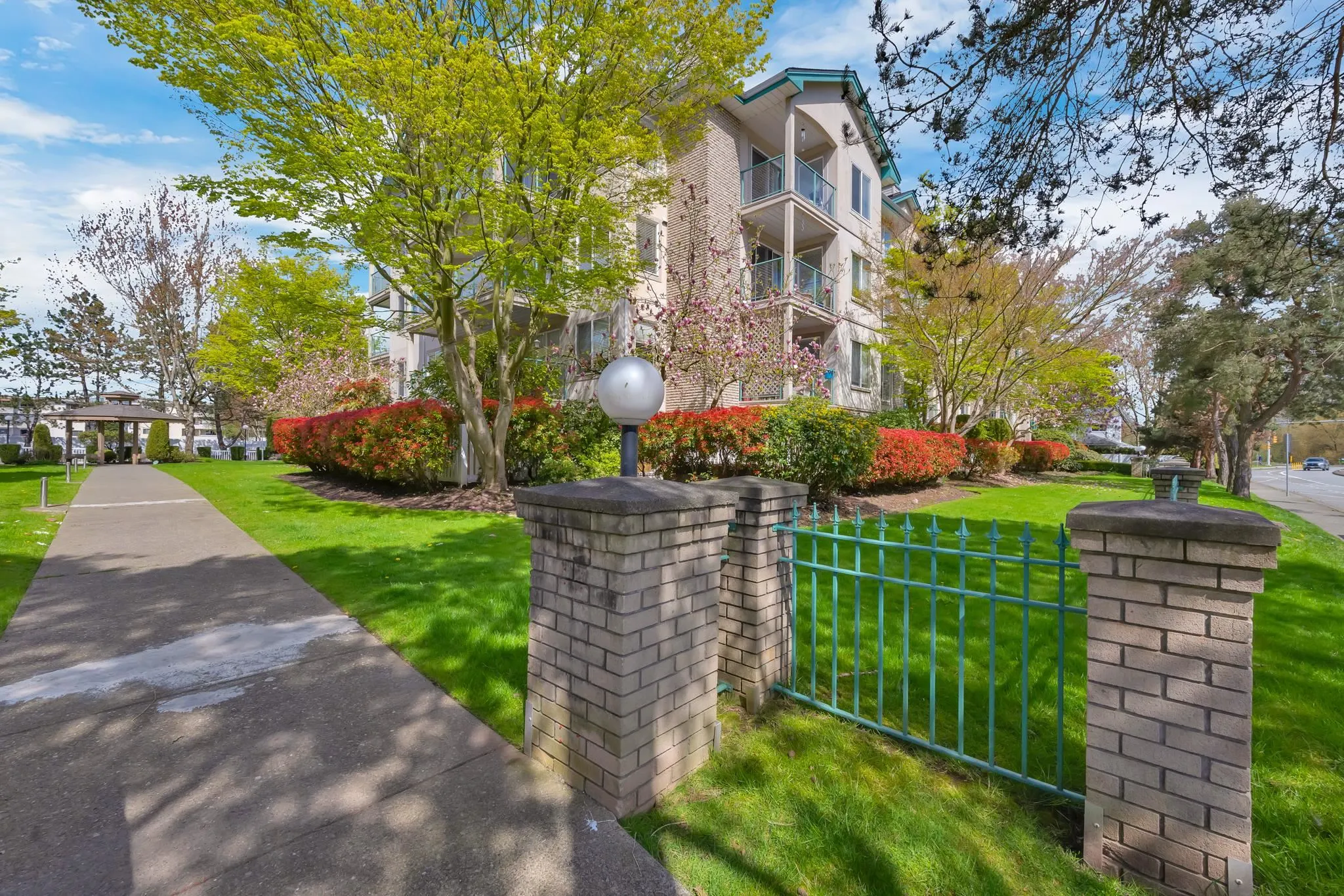 20443 53 Avenue #409