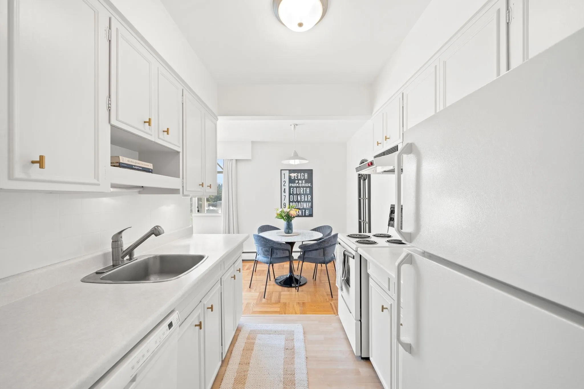 1750 Esquimalt Avenue #504