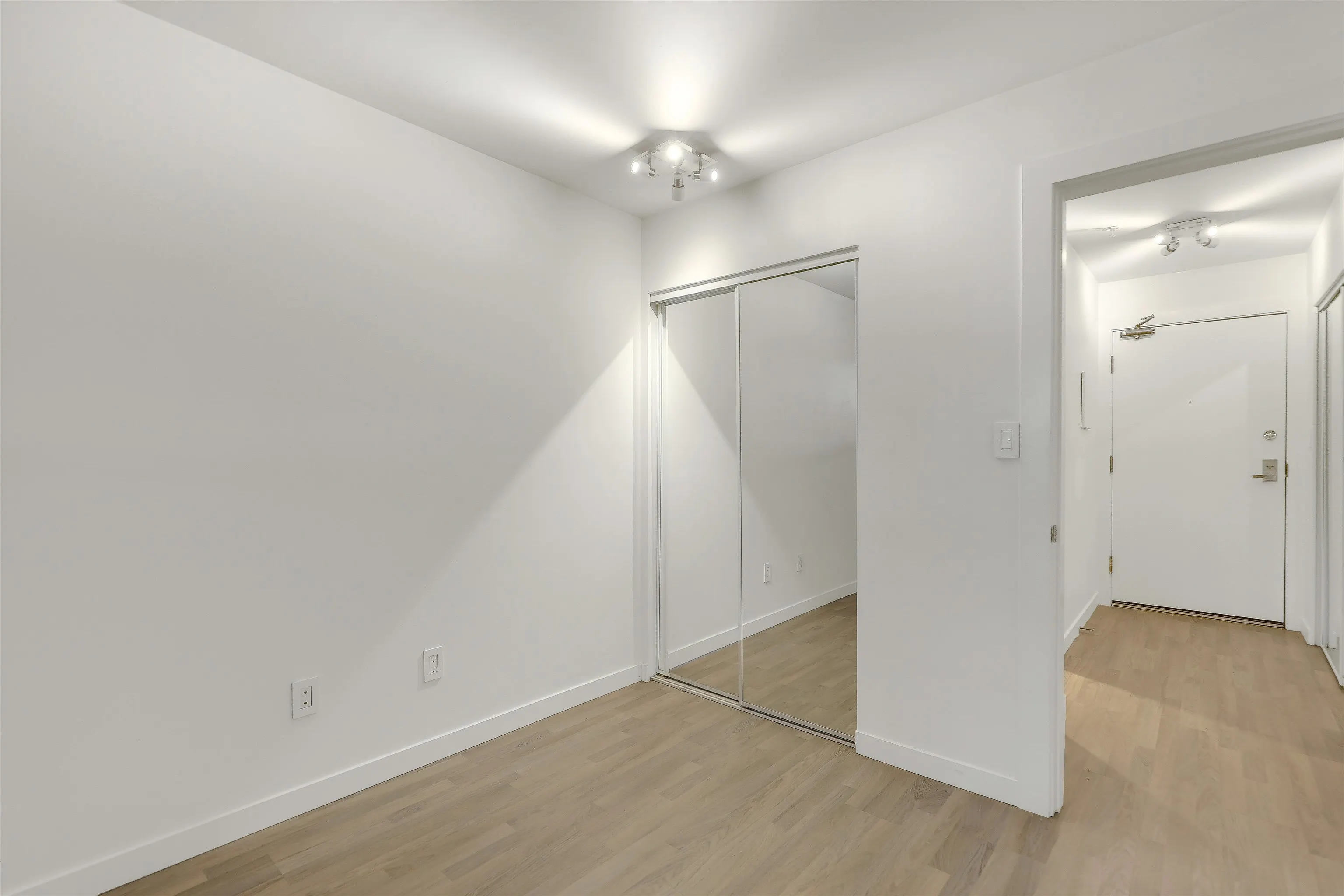1106 Pacific St Street #208
