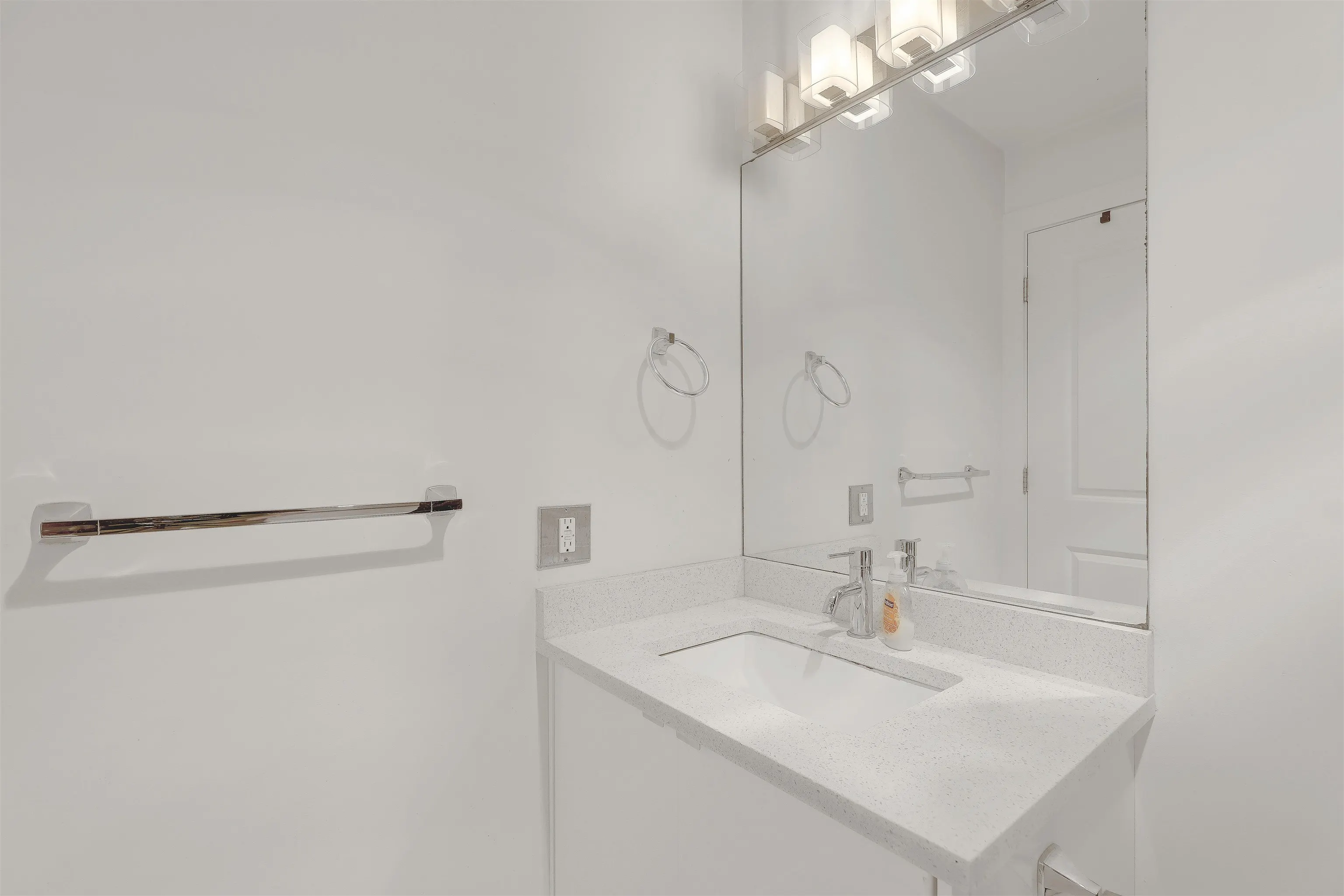 1106 Pacific St Street #208