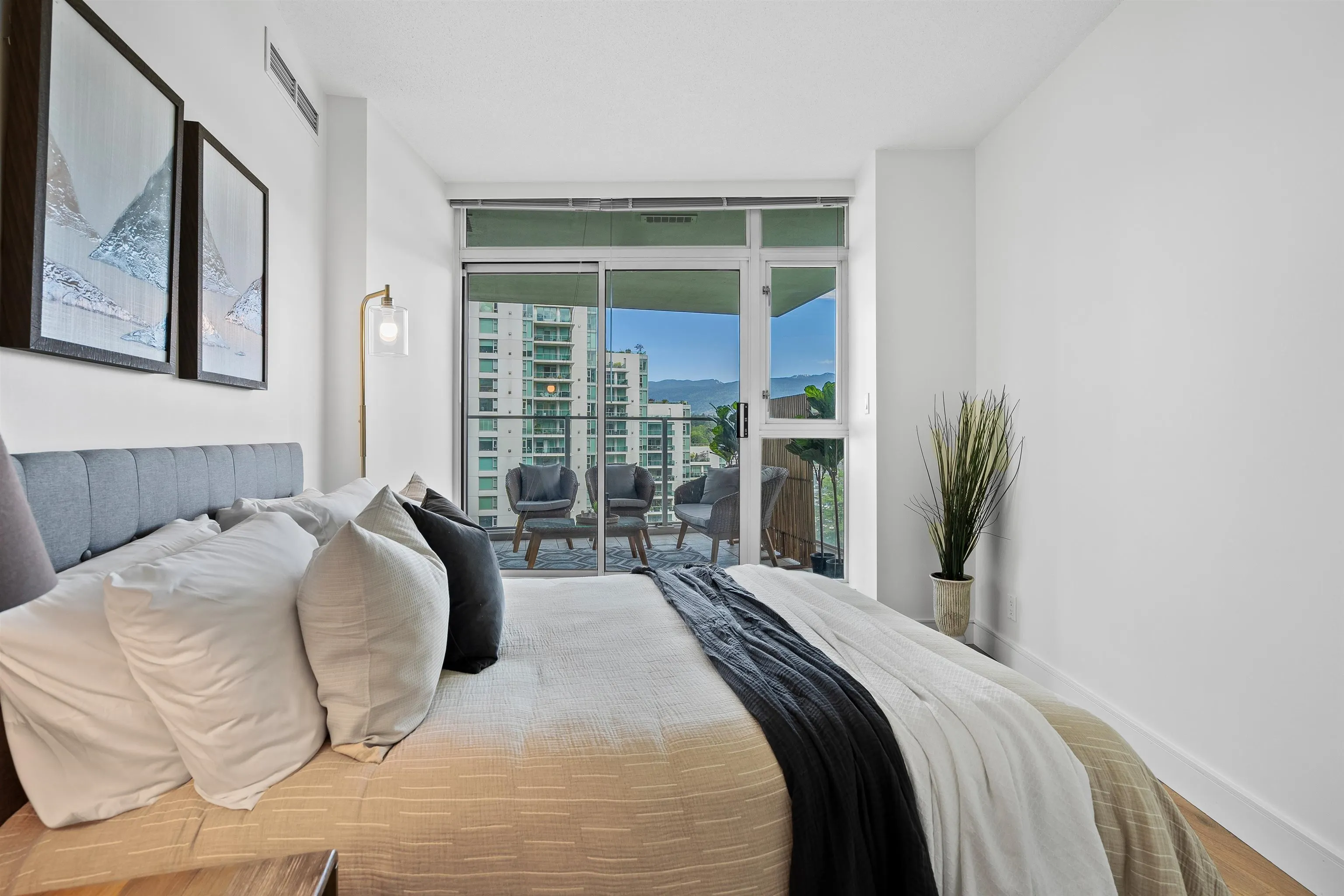 1650 Bayshore Drive #902