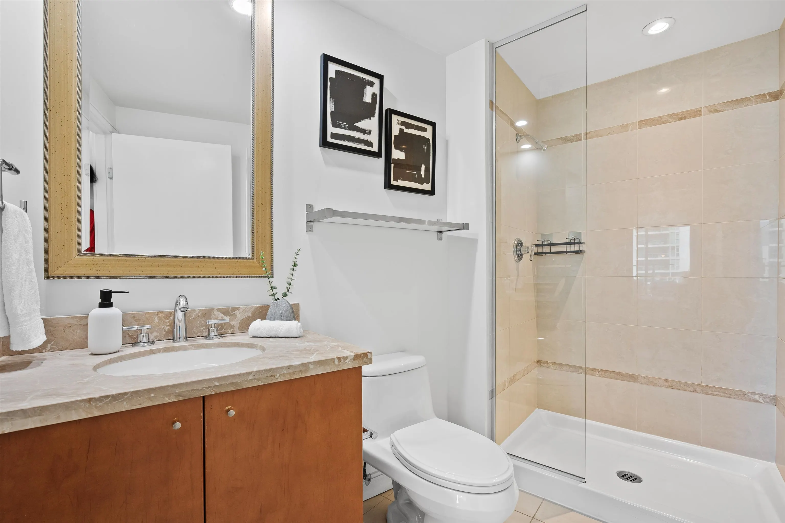 1650 Bayshore Drive #902
