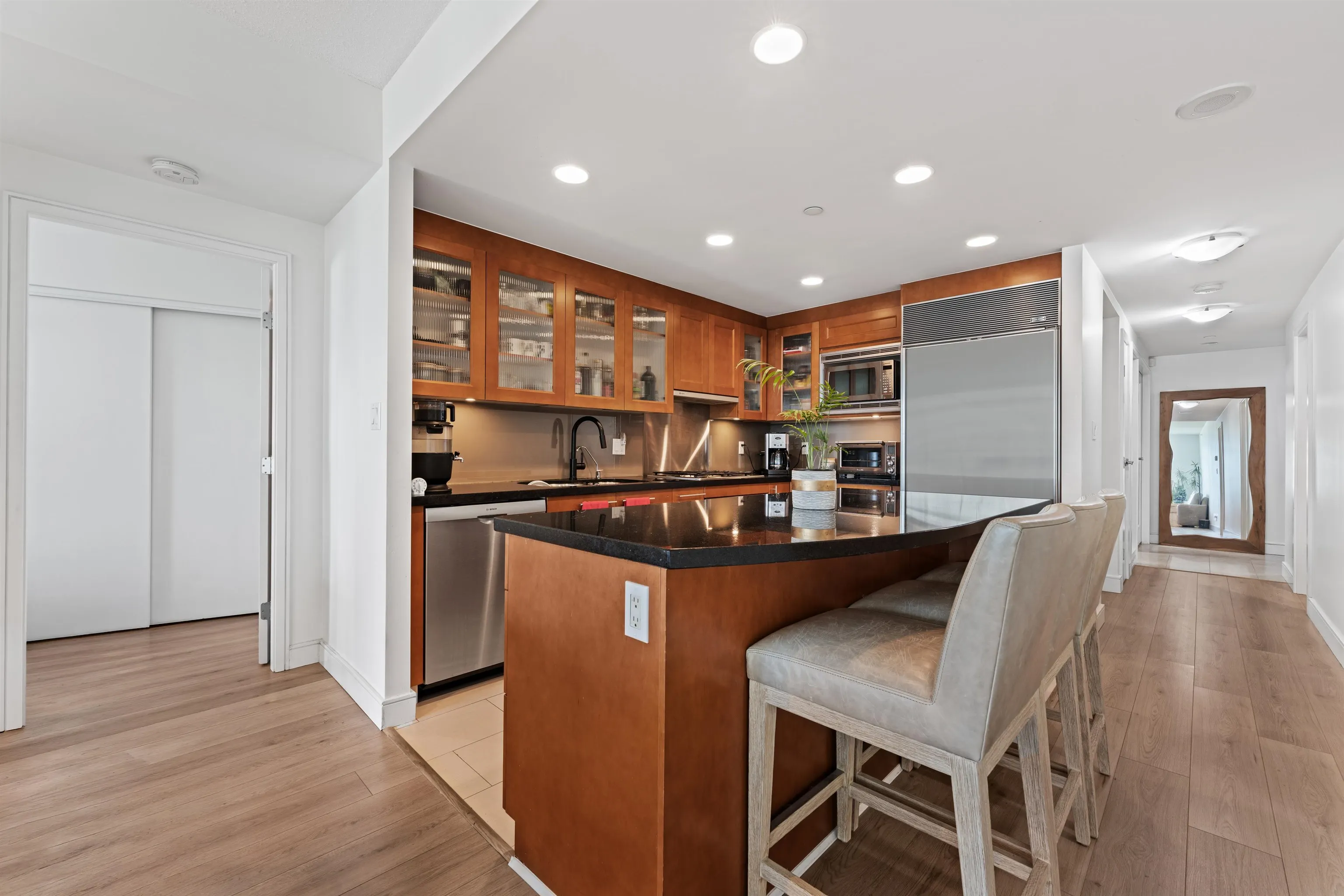 1650 Bayshore Drive #902