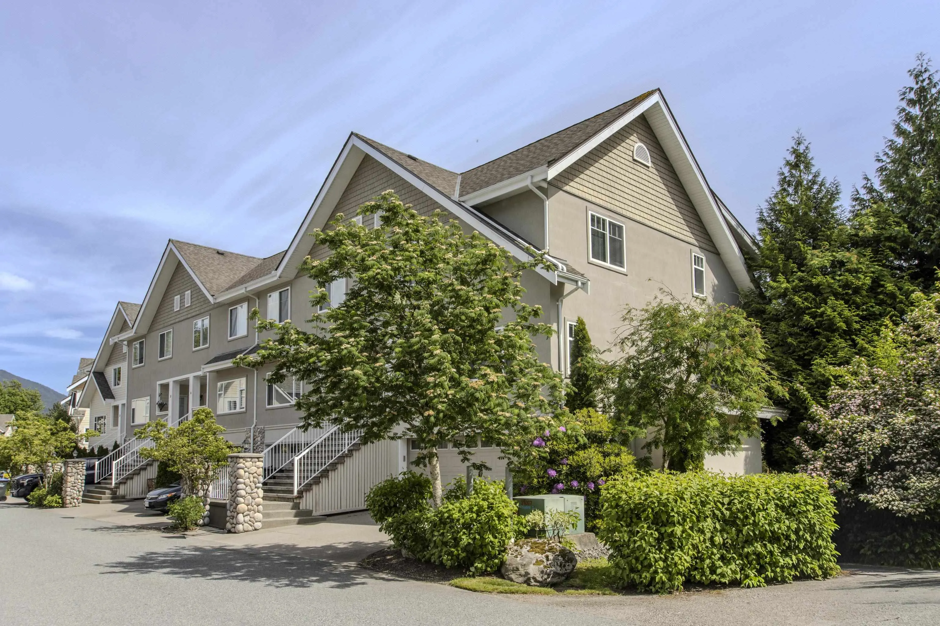 1200 Edgewater Drive #2