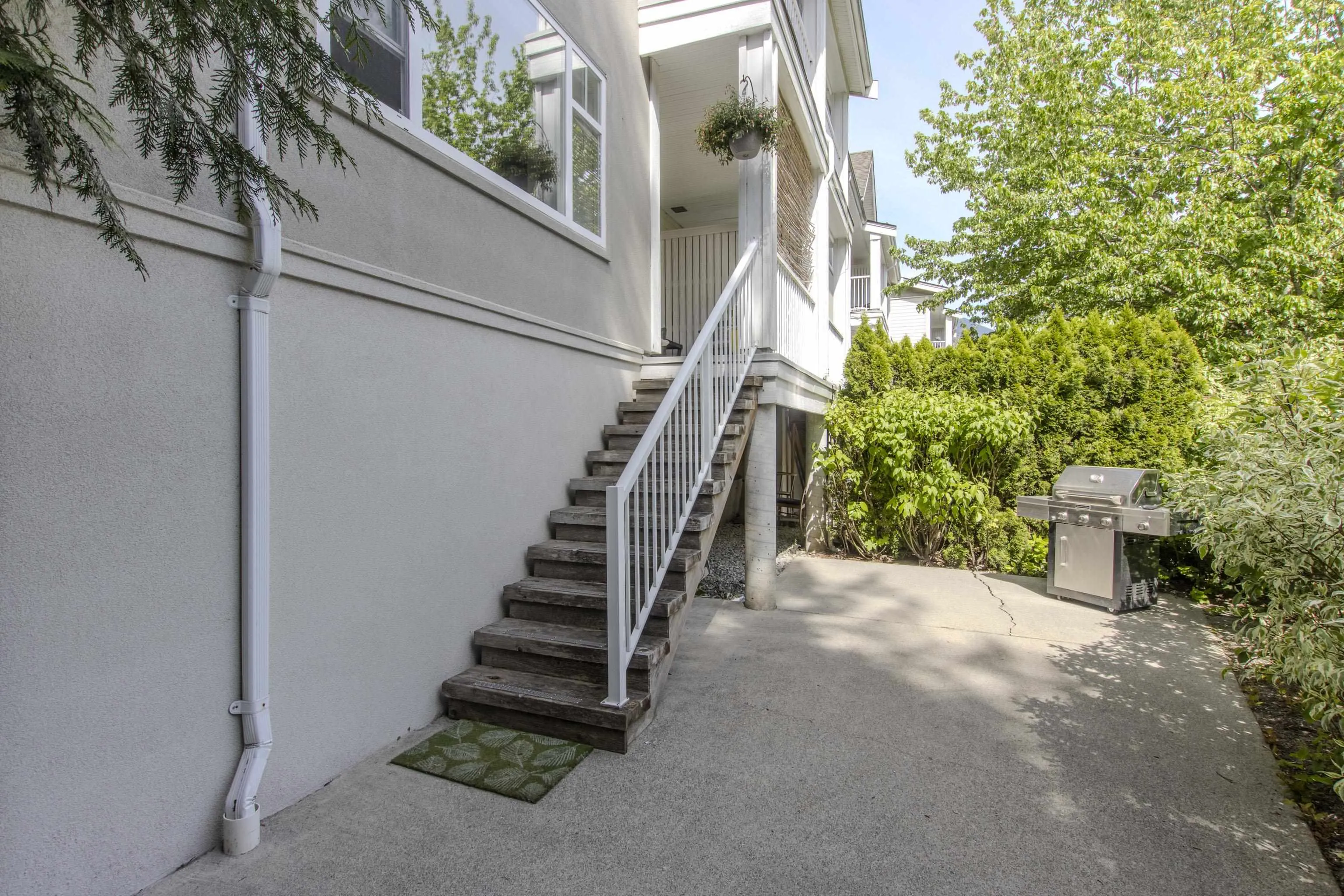1200 Edgewater Drive #2