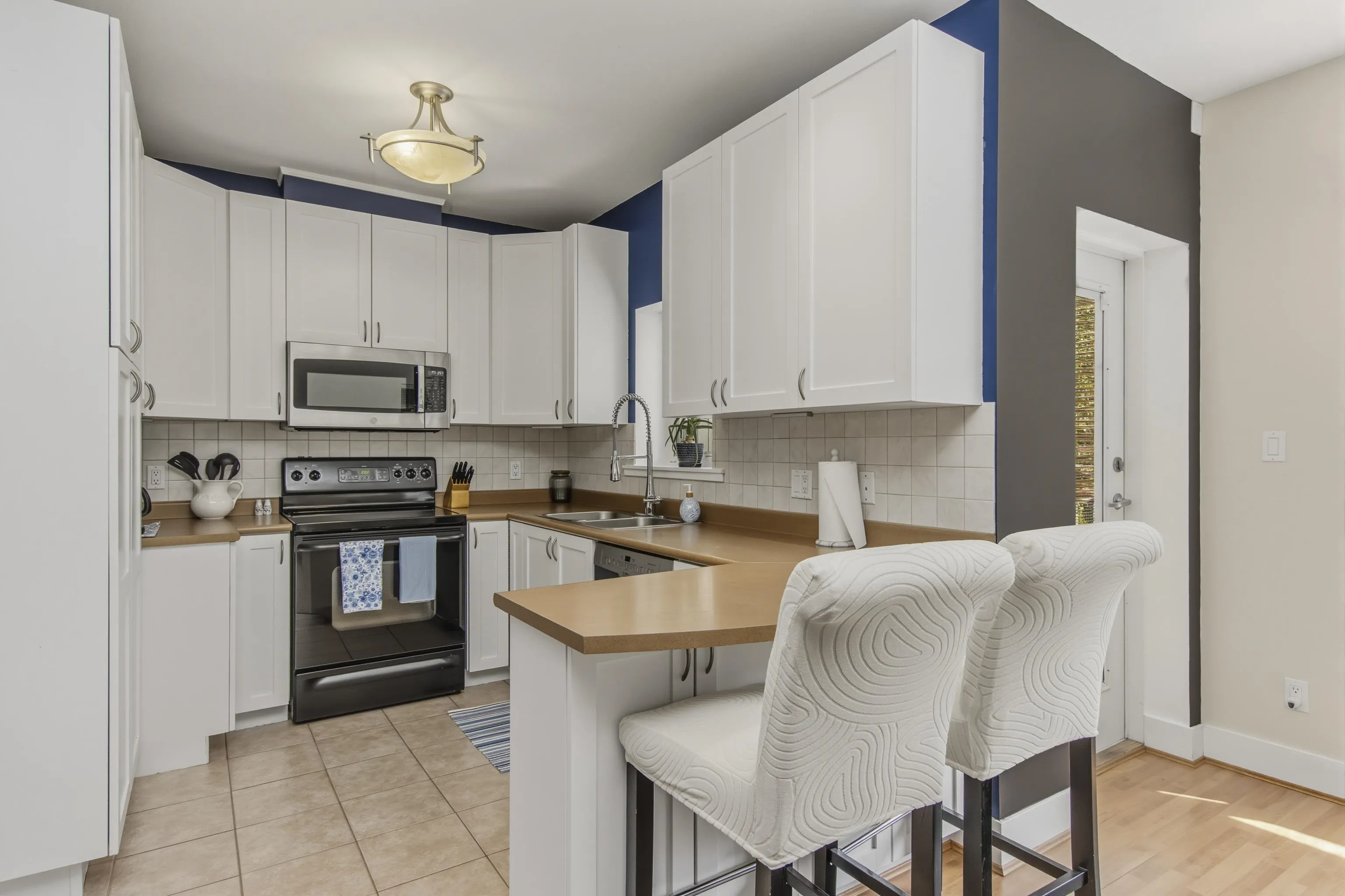 1200 Edgewater Drive #2