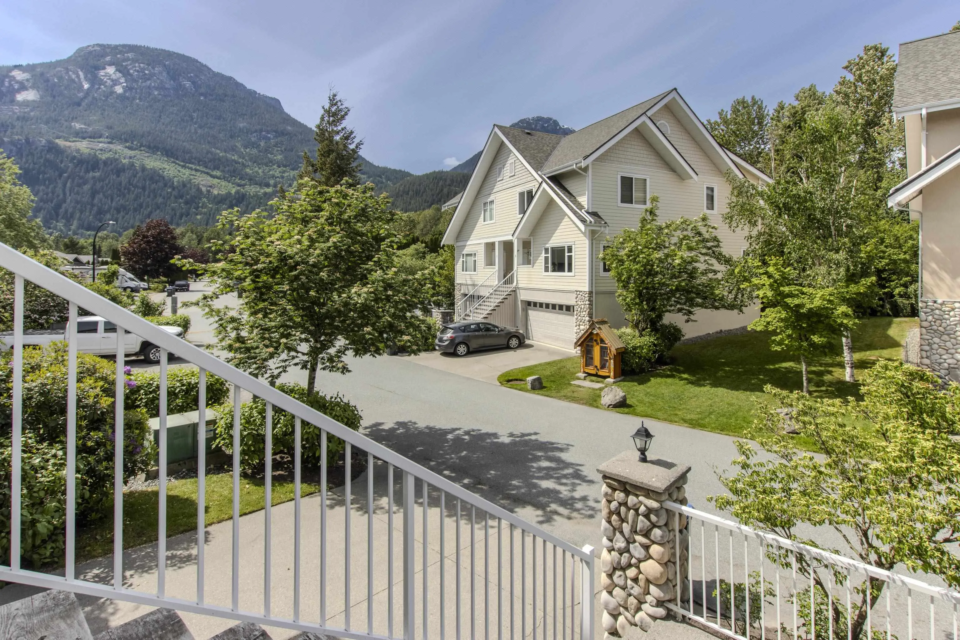 1200 Edgewater Drive #2