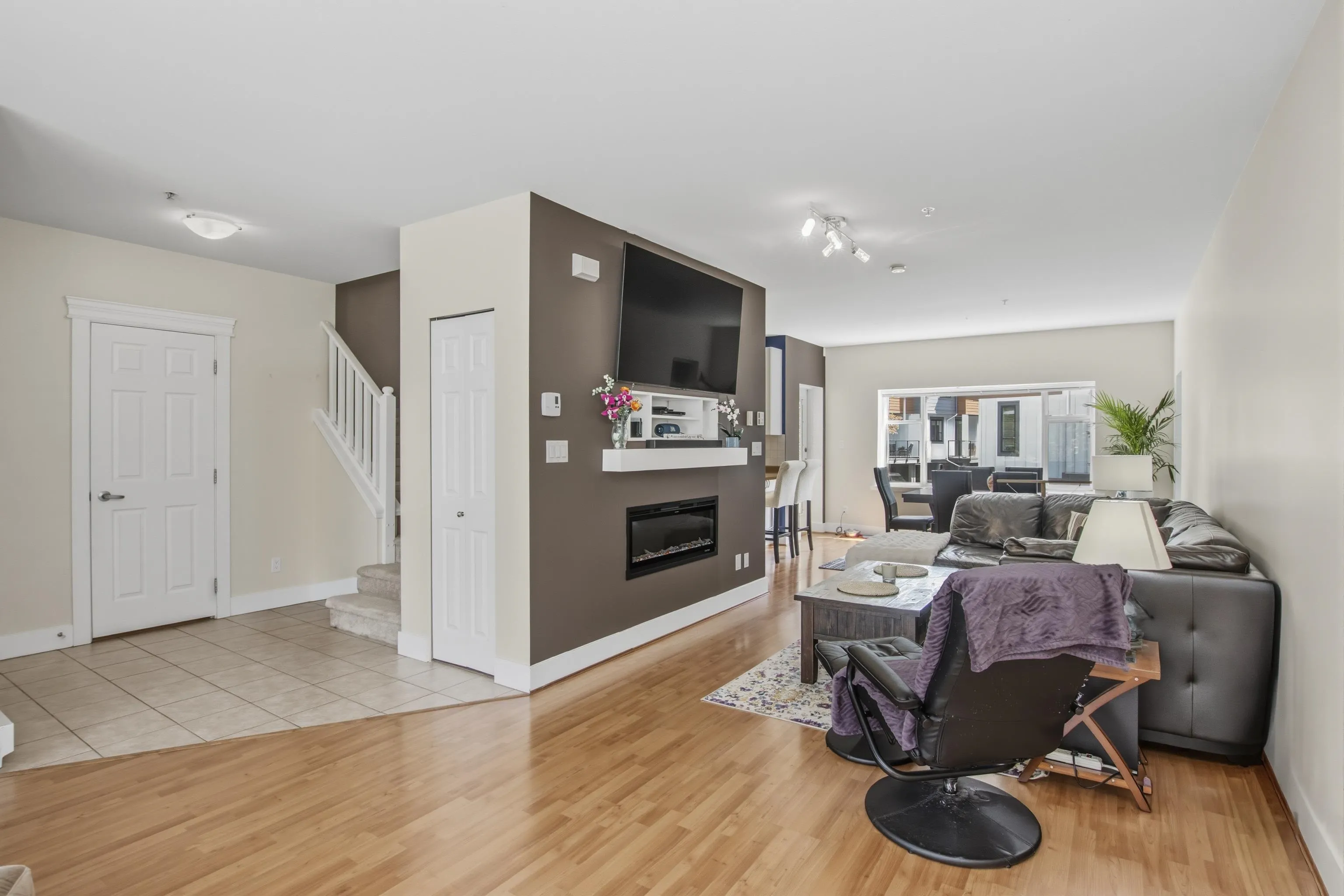 1200 Edgewater Drive #2