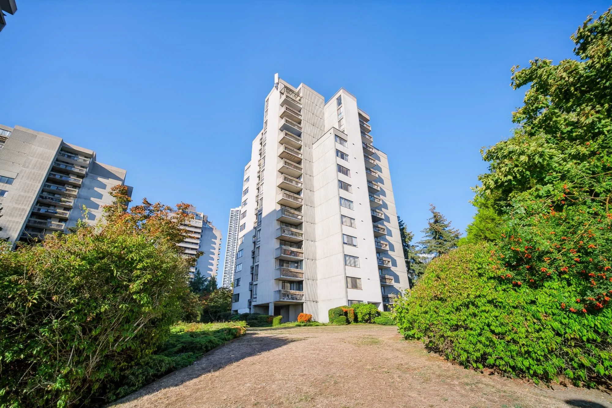 6759 Willingdon Avenue #1105