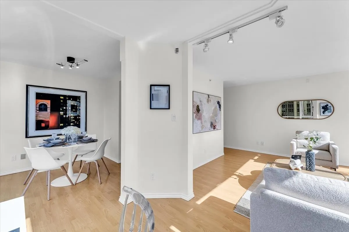 1188 Richards Street #708