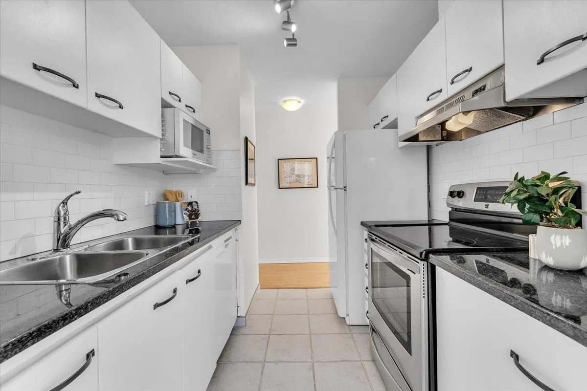 1188 Richards Street #708
