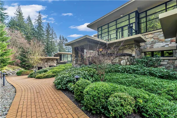 2245 Twin Creek Place #303