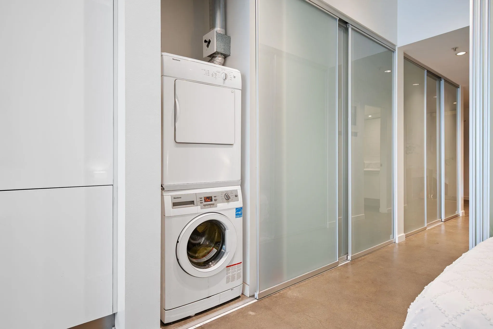 53 W Hastings Street #409