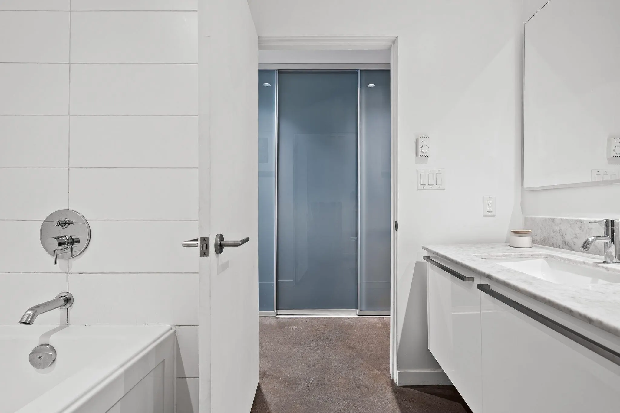 53 W Hastings Street #409