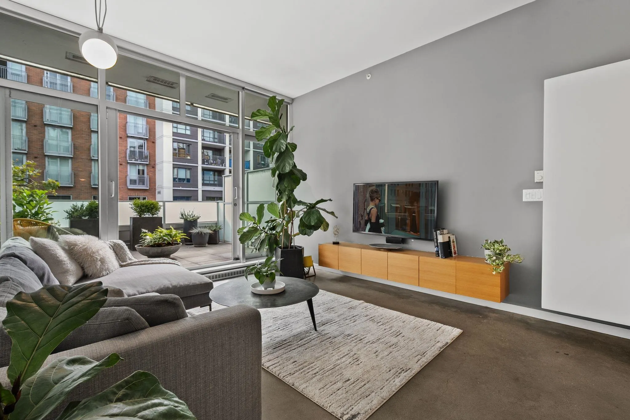53 W Hastings Street #409
