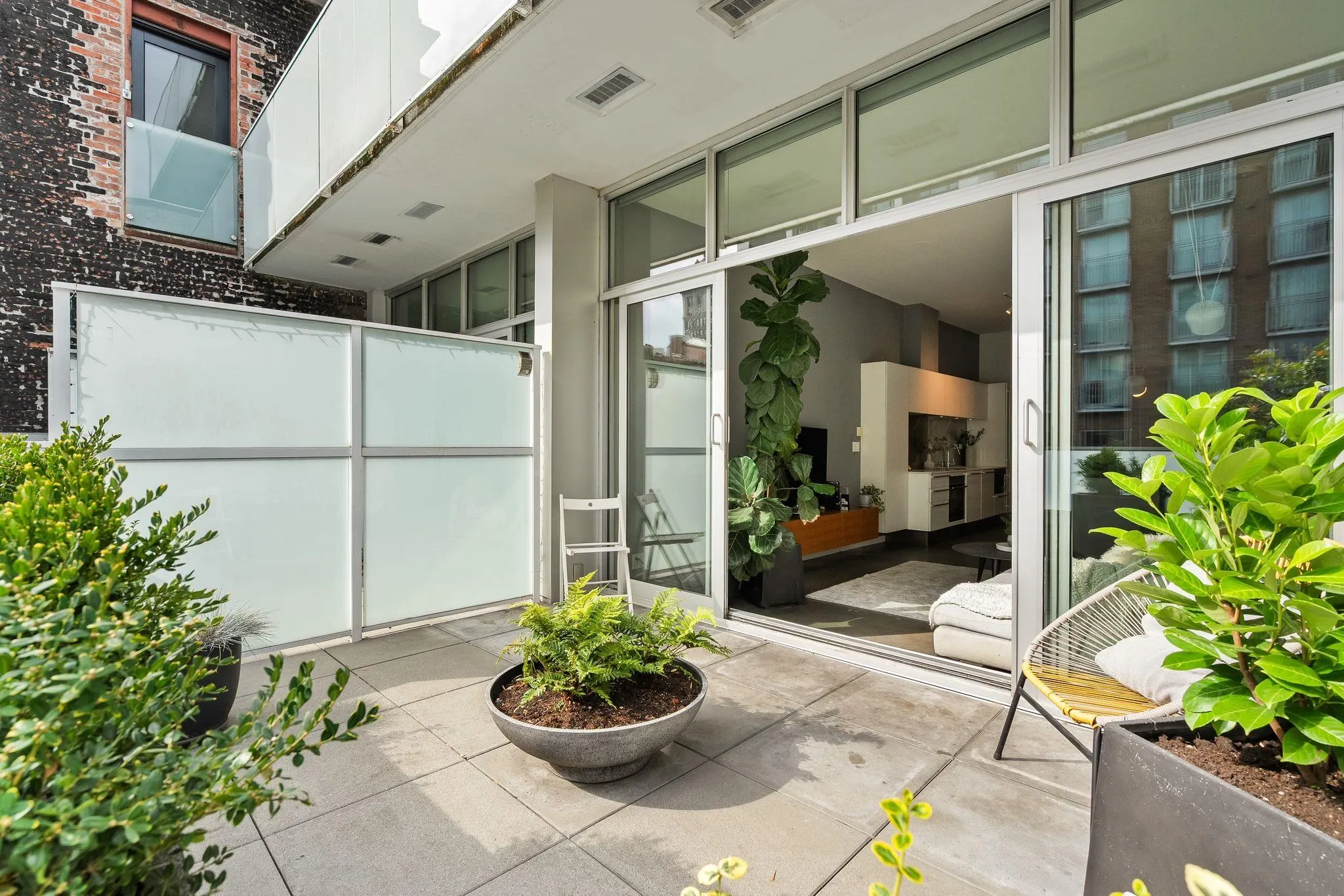 53 W Hastings Street #409