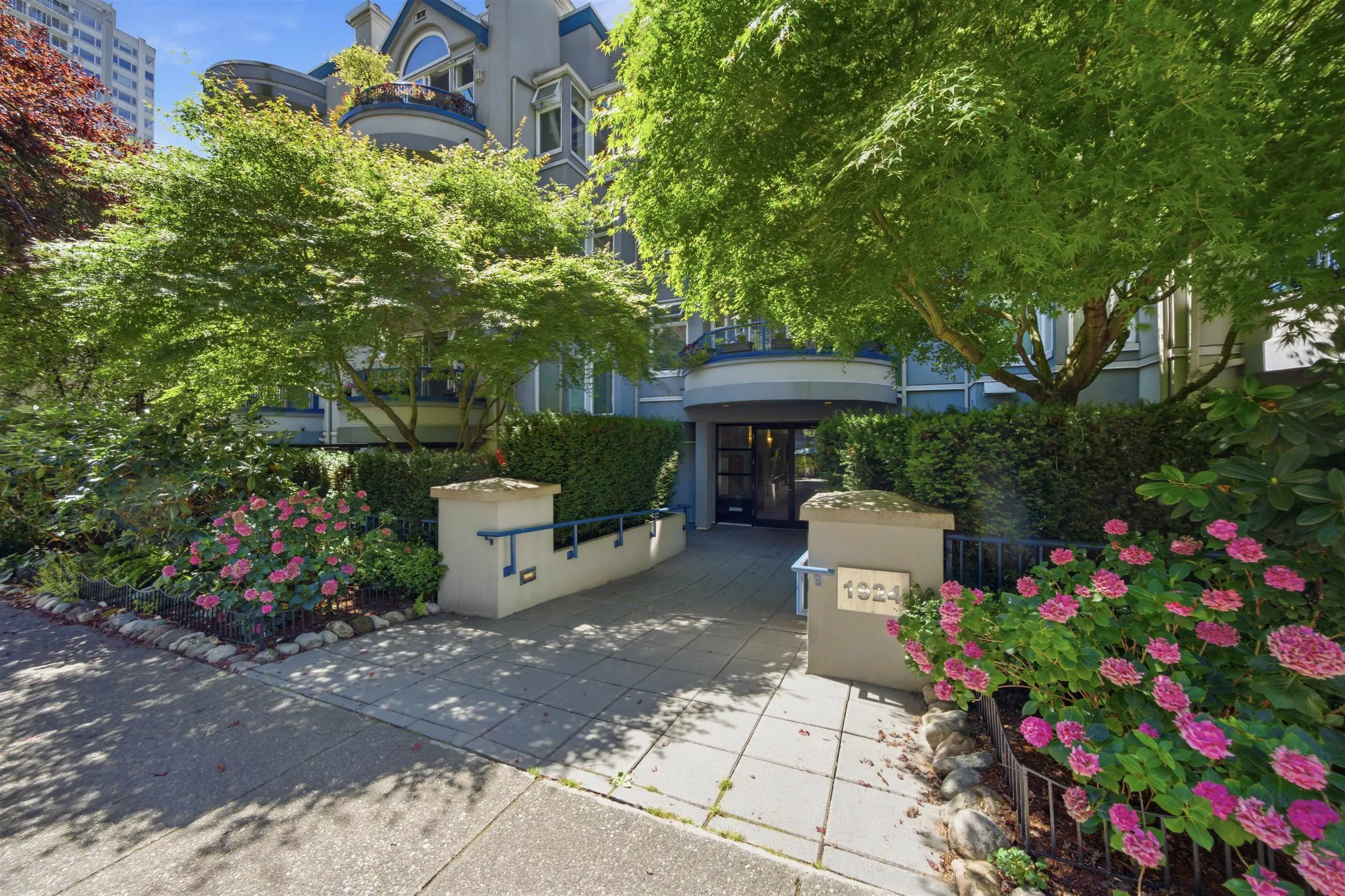 1924 Comox Street #209