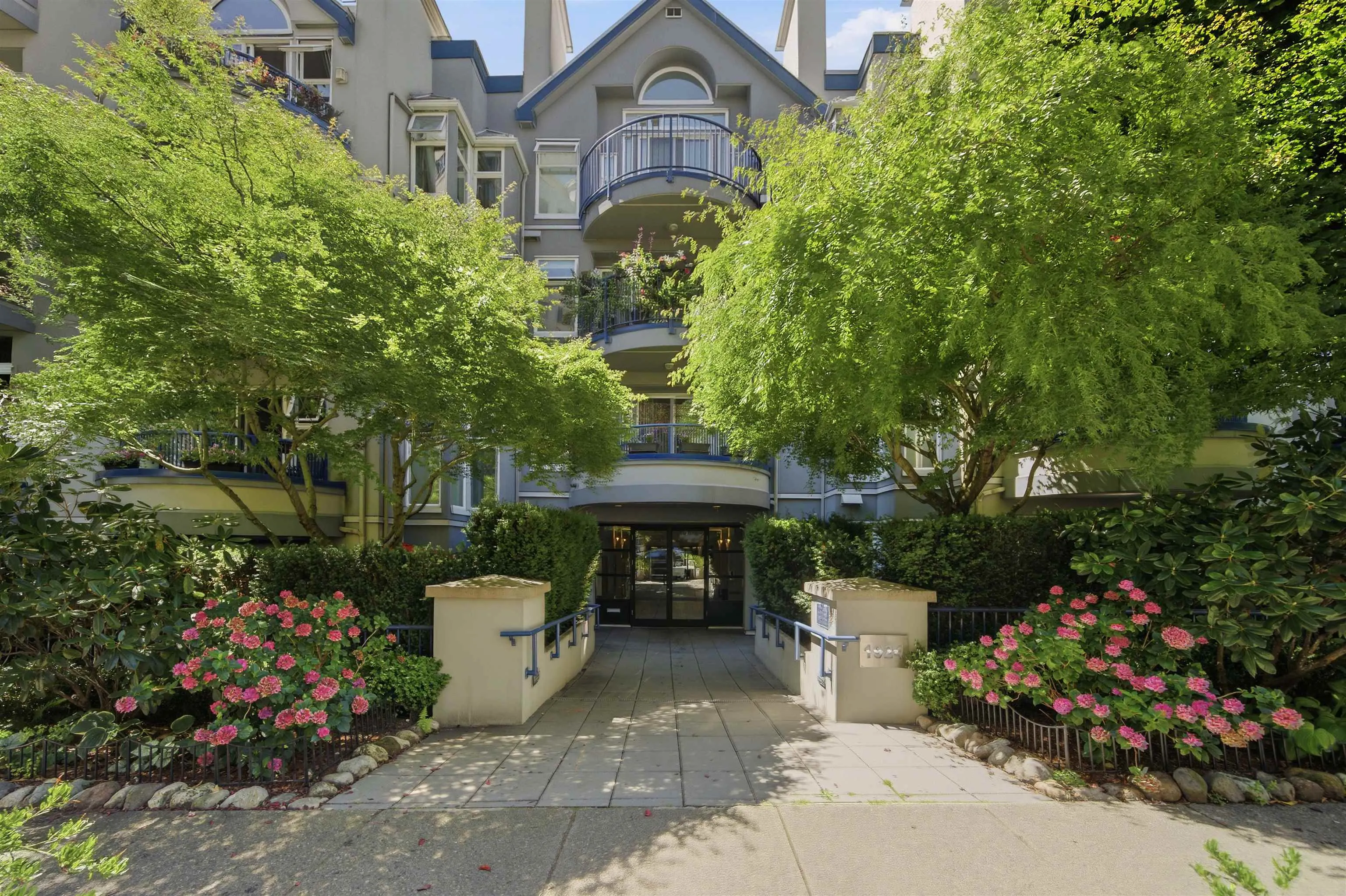 1924 Comox Street #209