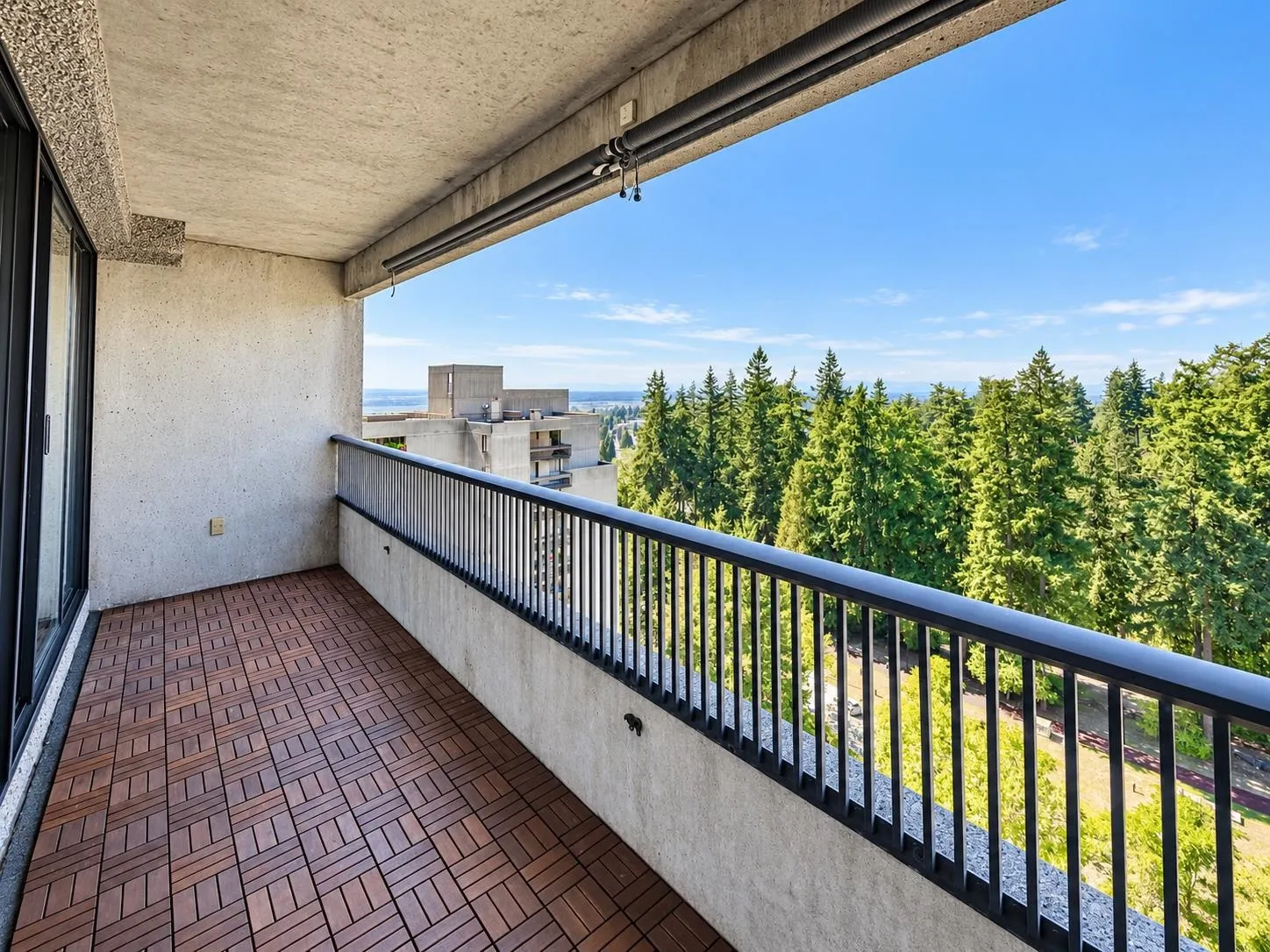 6595 Willingdon Avenue #1608