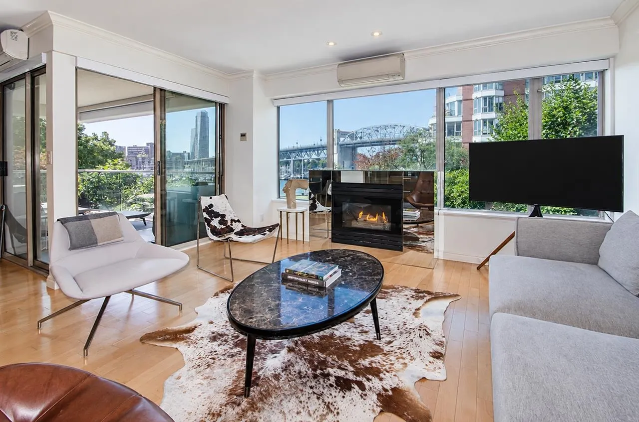 1600 Hornby Street #303