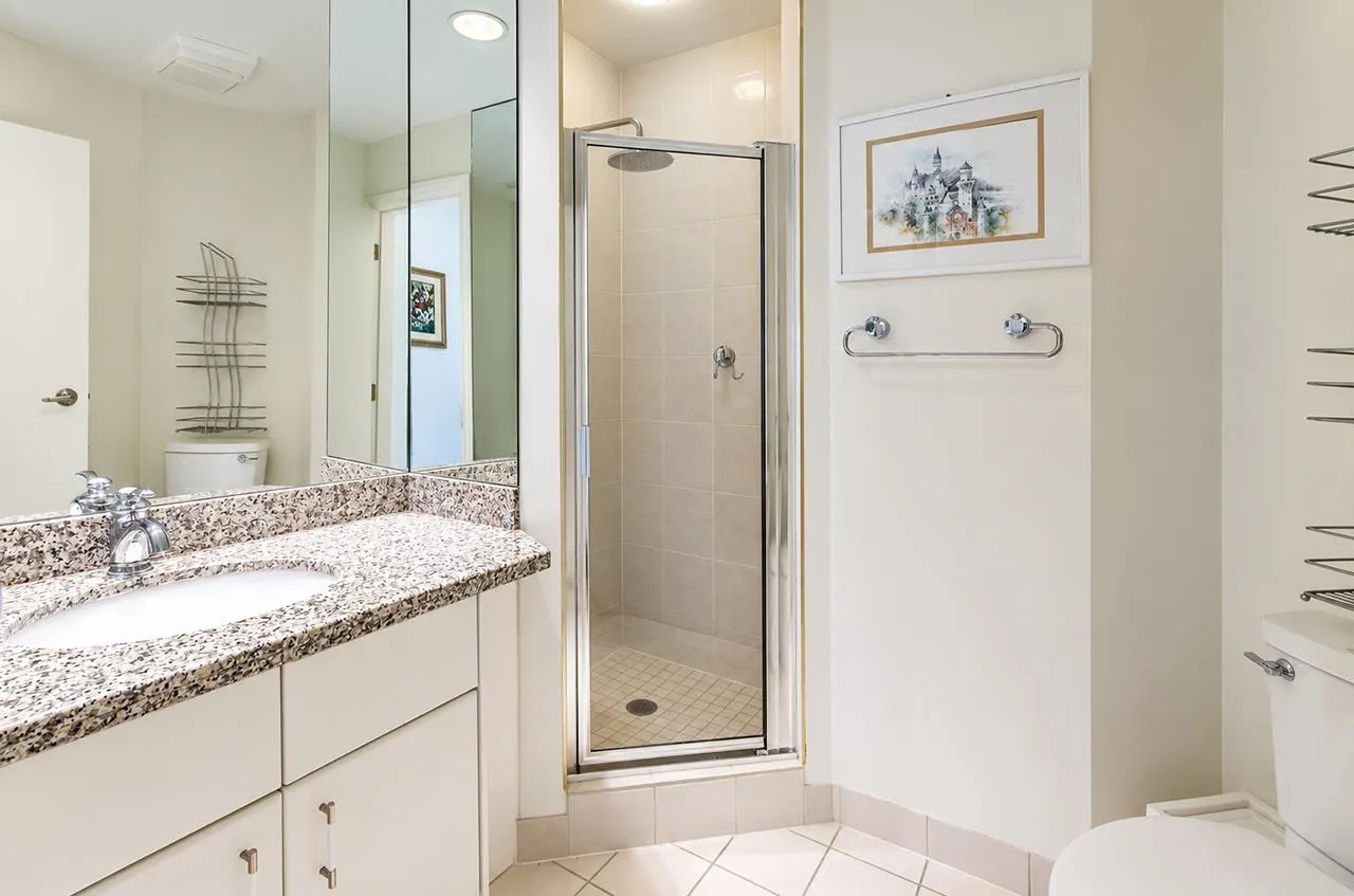 1600 Hornby Street #303