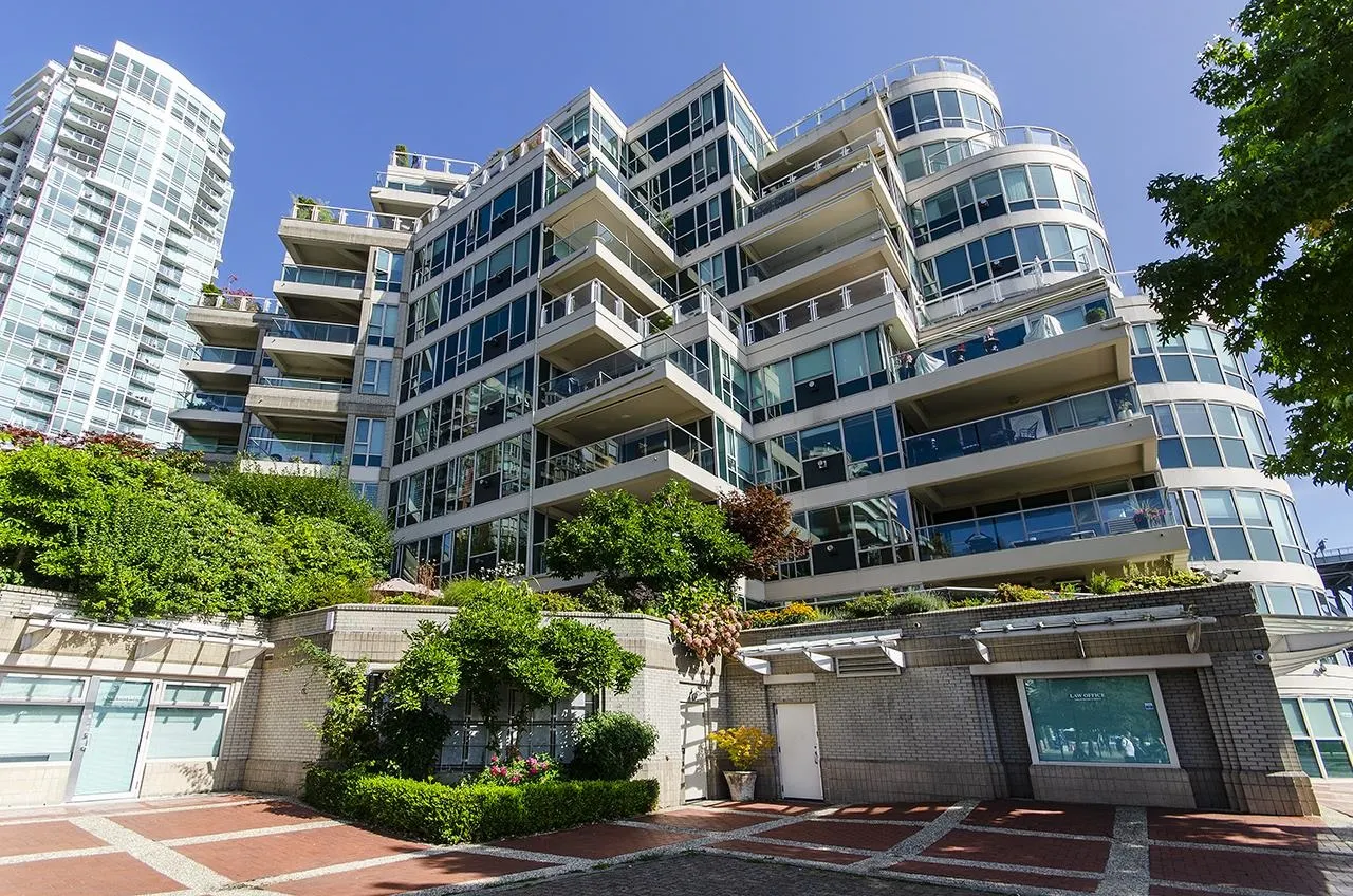 1600 Hornby Street #303