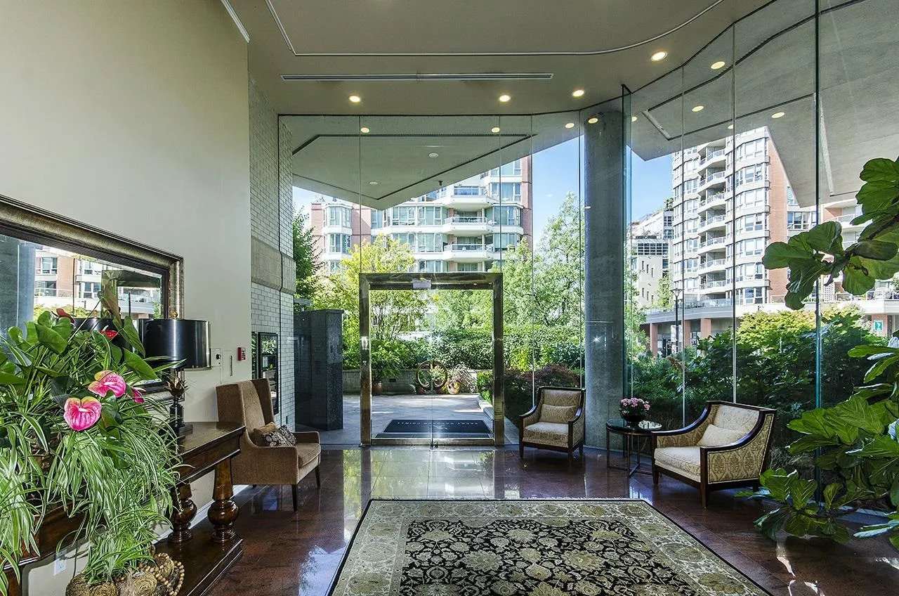 1600 Hornby Street #303