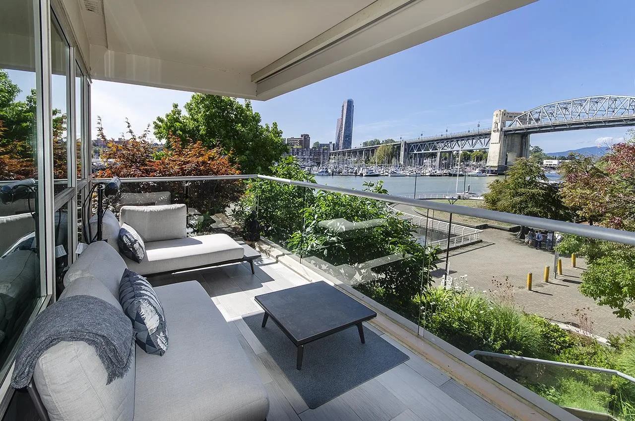 1600 Hornby Street #303