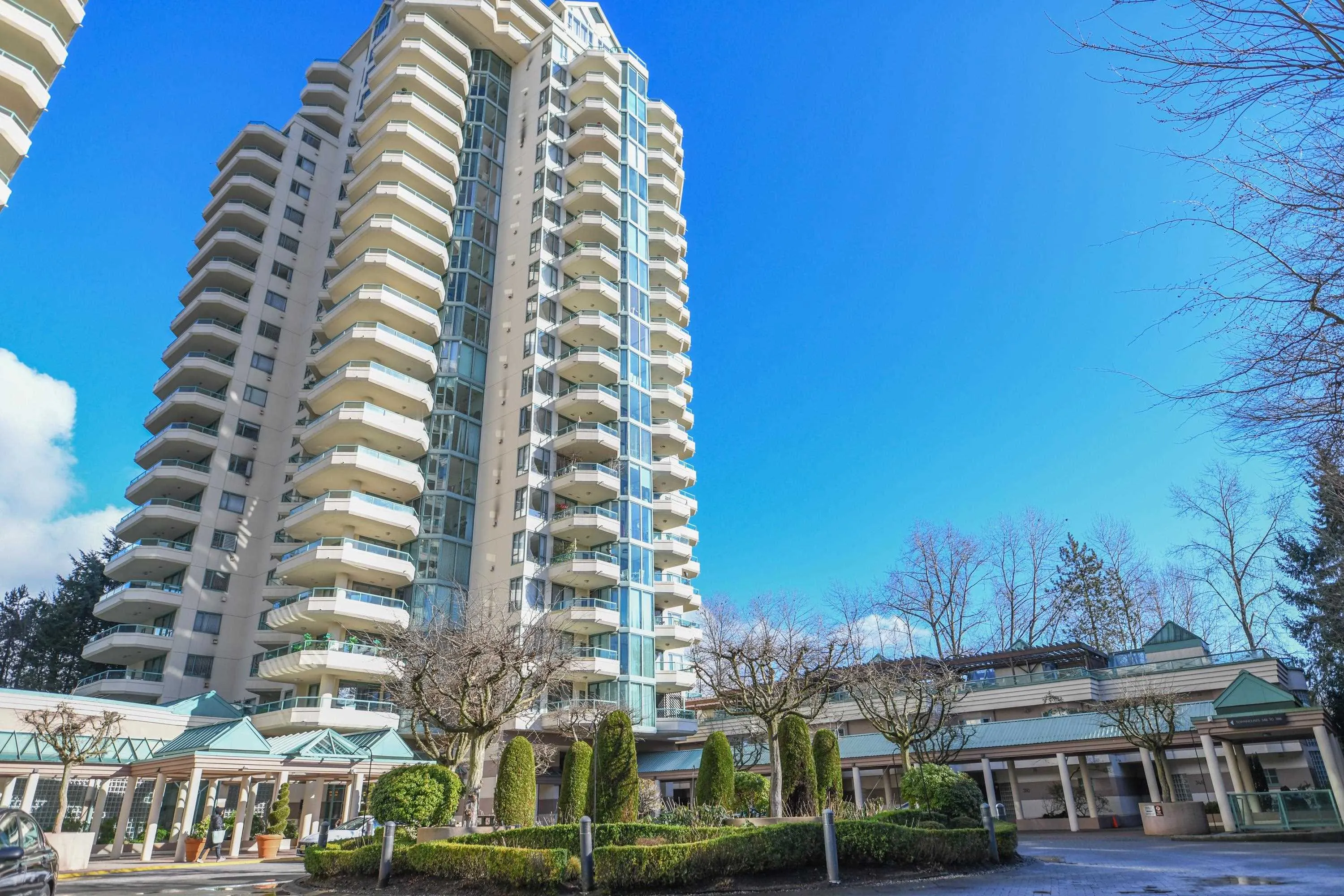 338 Taylor Way #15B