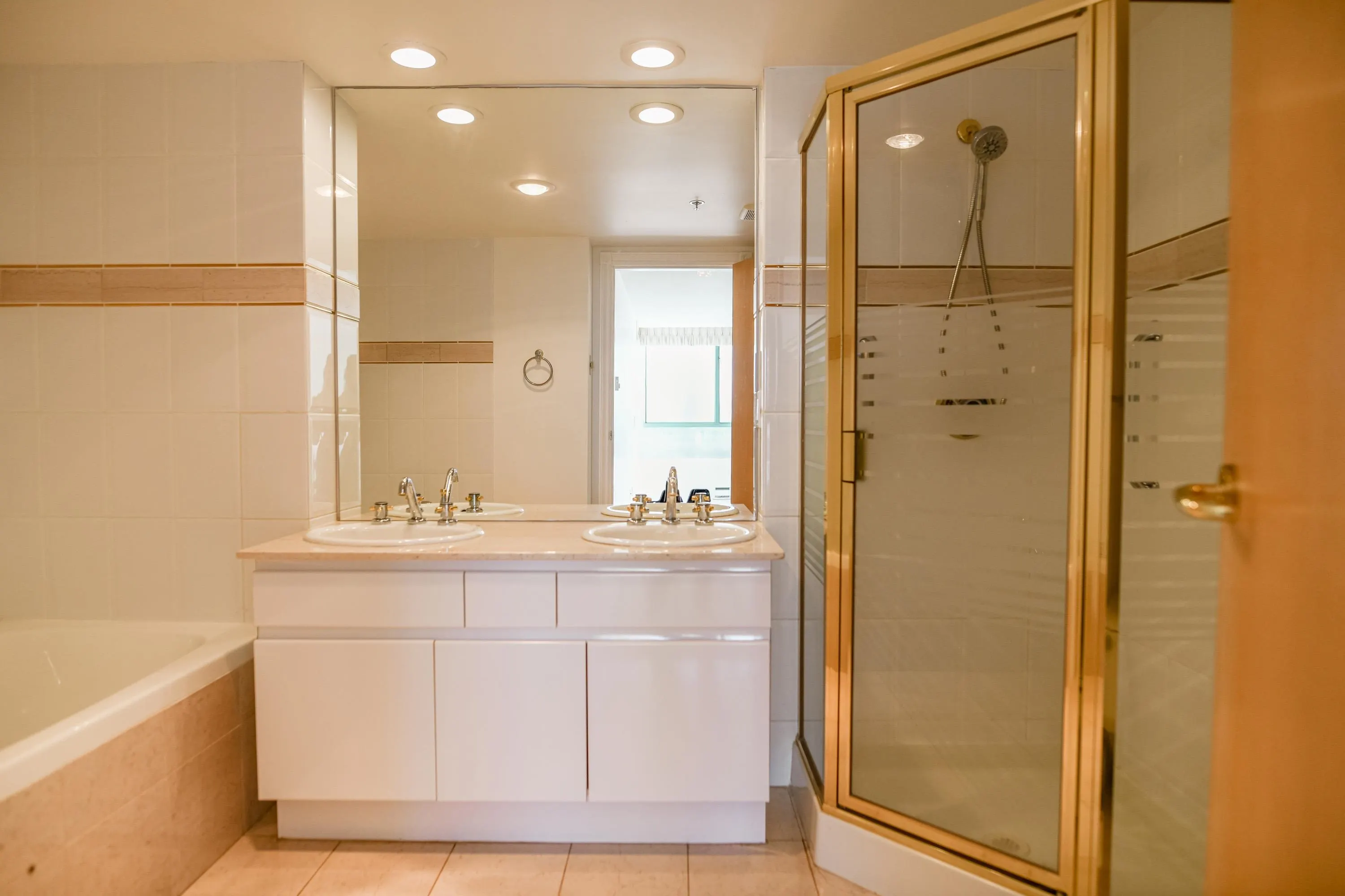 338 Taylor Way #15B