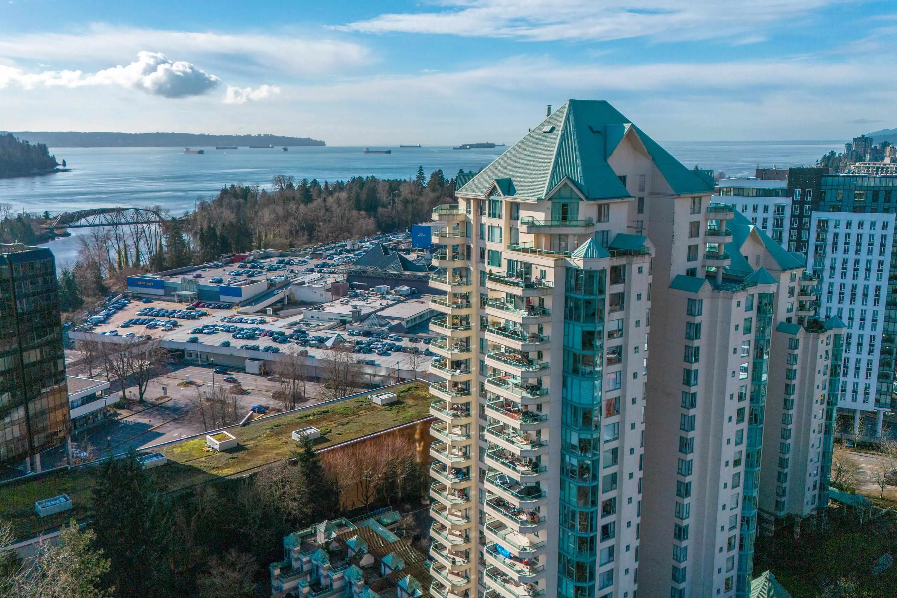 338 Taylor Way #15B