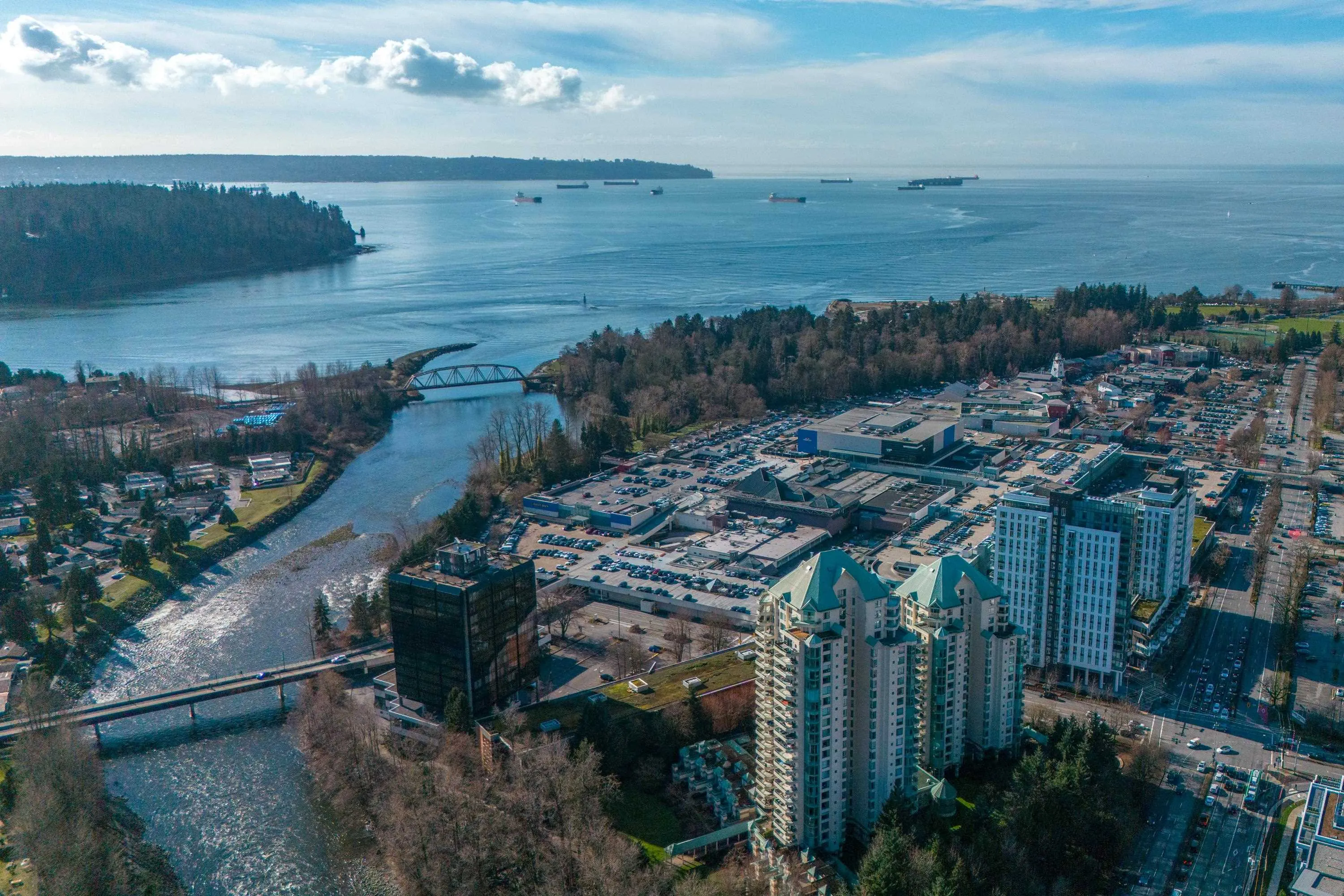 338 Taylor Way #15B