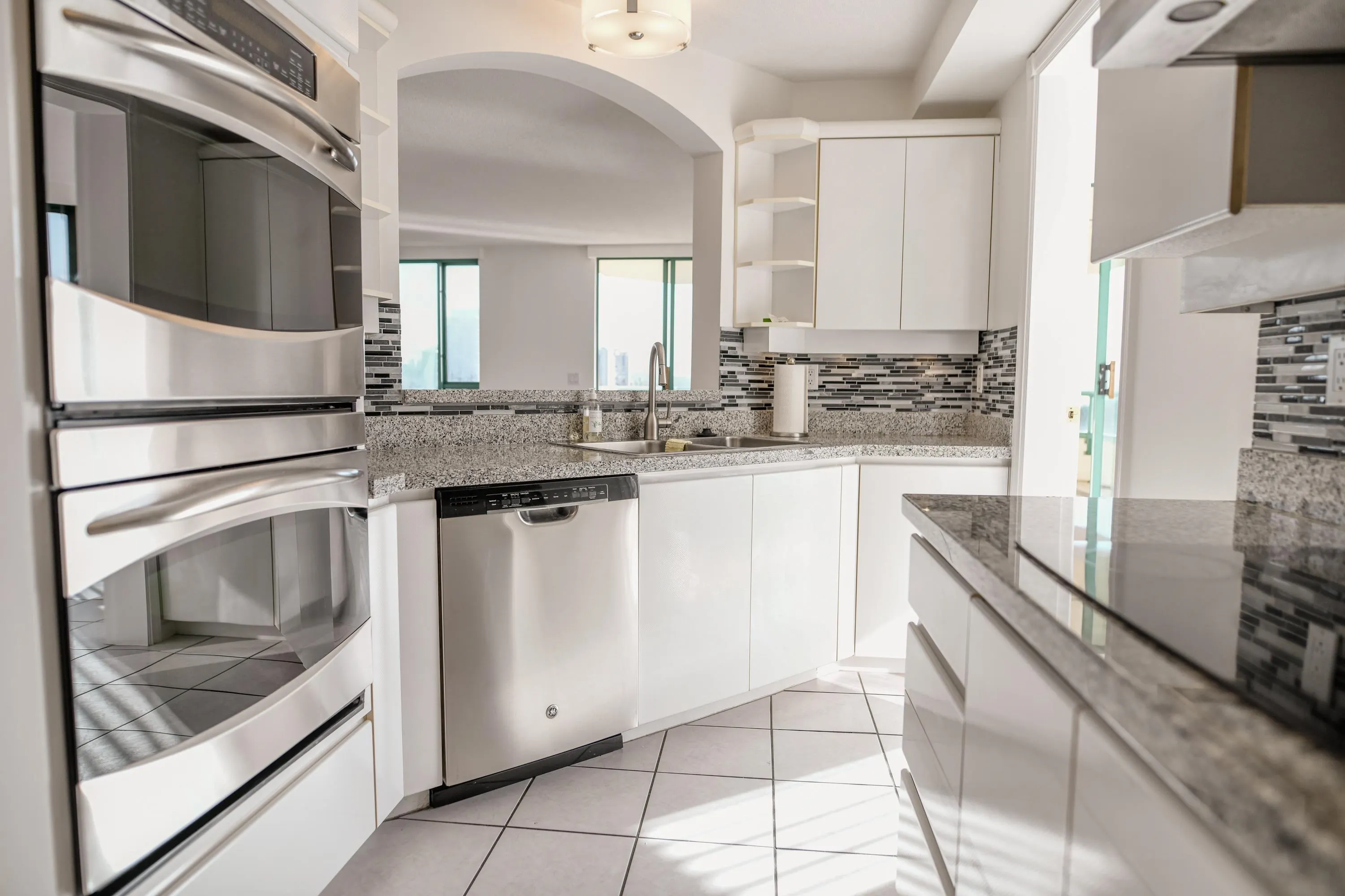 338 Taylor Way #15B