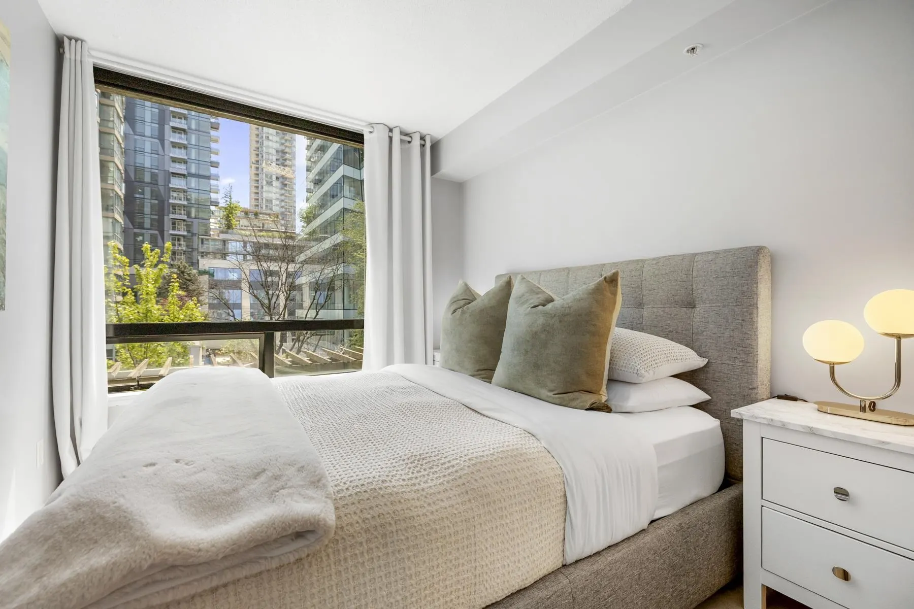 1003 Burnaby Street #304