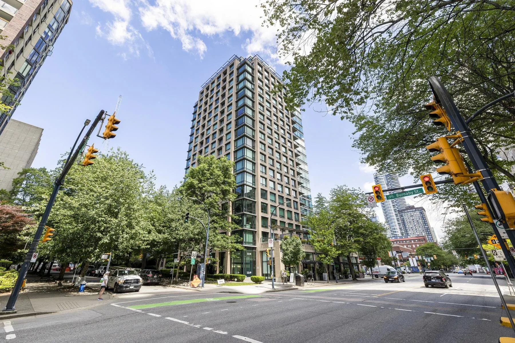 1003 Burnaby Street #304