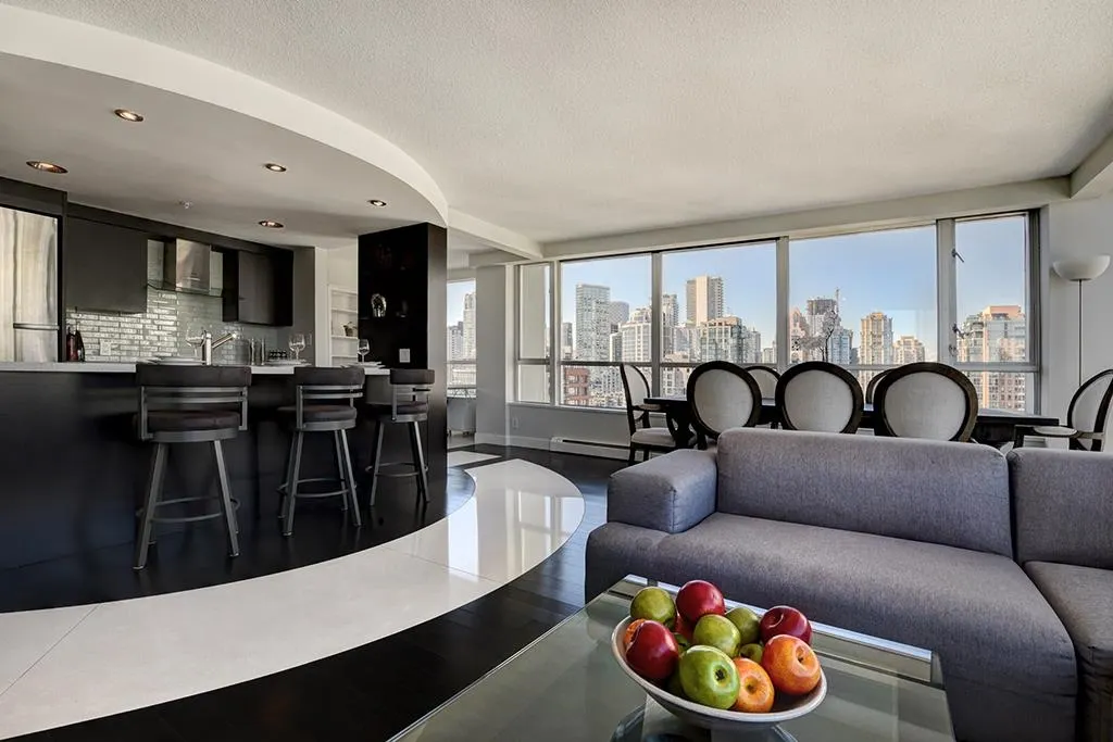 1228 Marinaside Crescent #2106