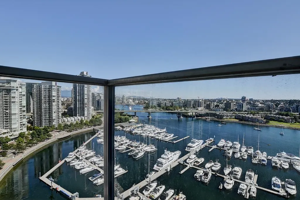 1228 Marinaside Crescent #2106