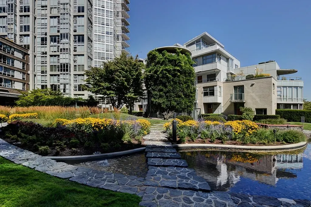 1228 Marinaside Crescent #2106