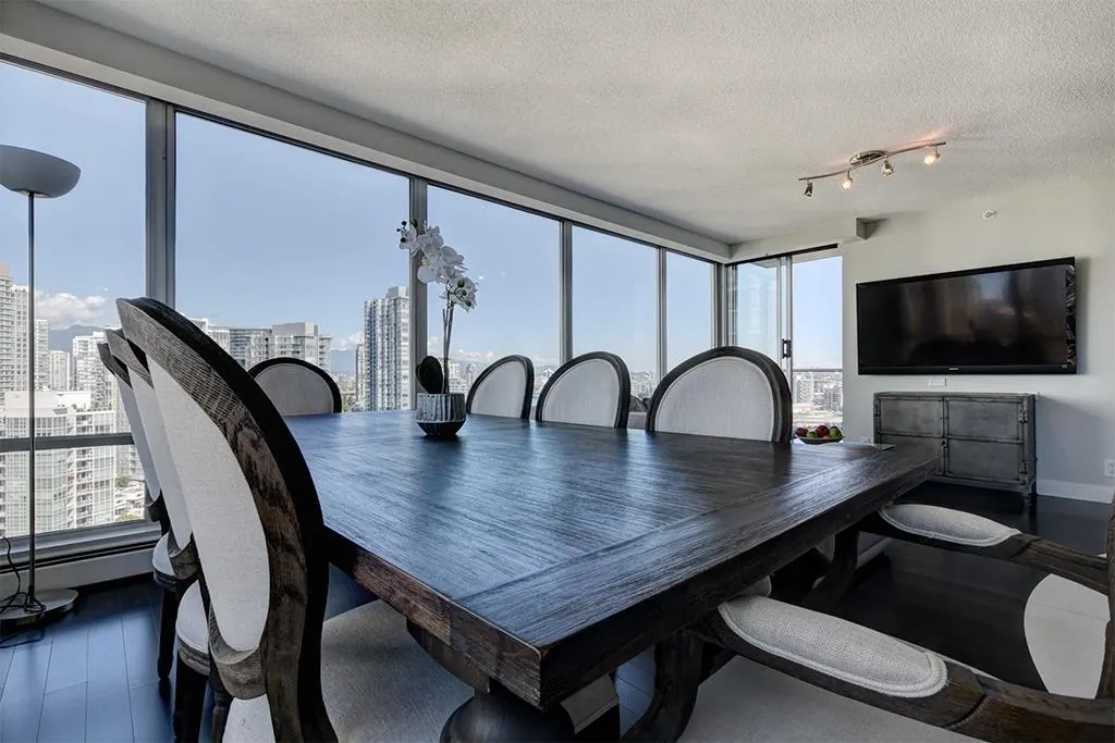1228 Marinaside Crescent #2106