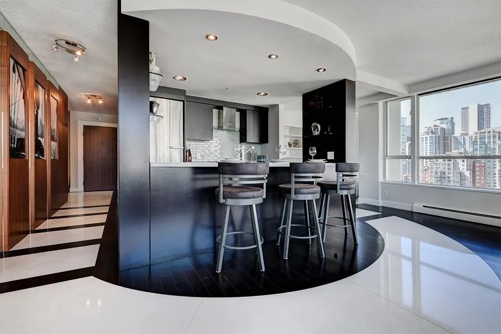 1228 Marinaside Crescent #2106