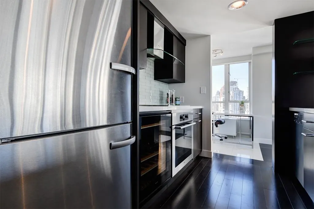 1228 Marinaside Crescent #2106