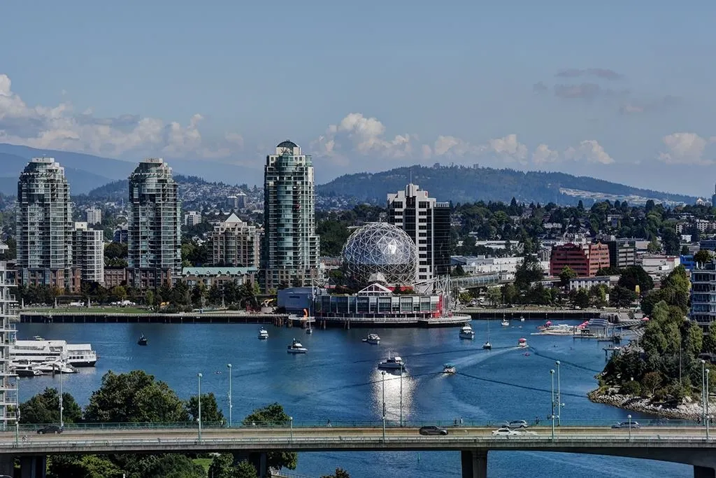 1228 Marinaside Crescent #2106