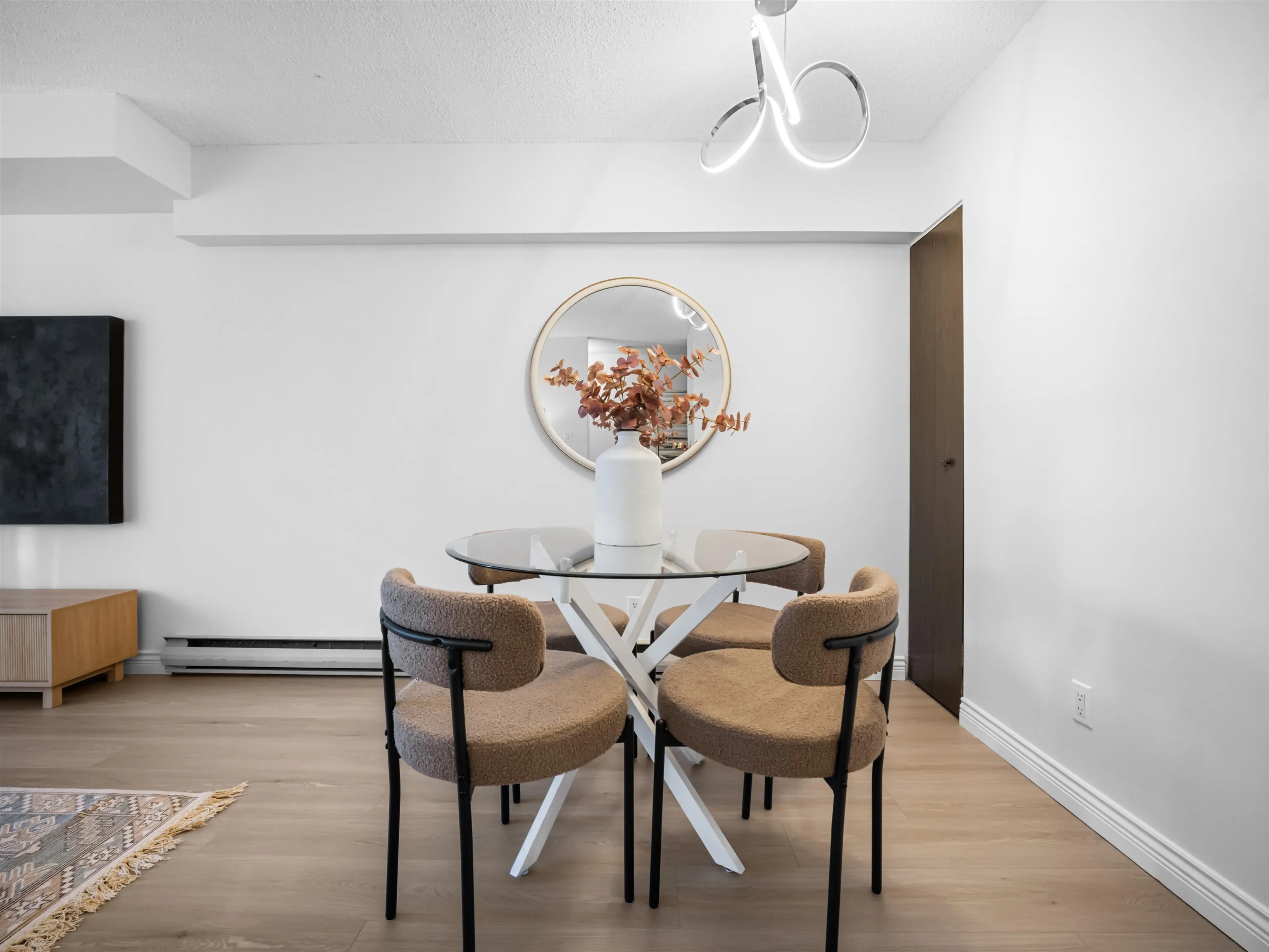 975 E Broadway #313