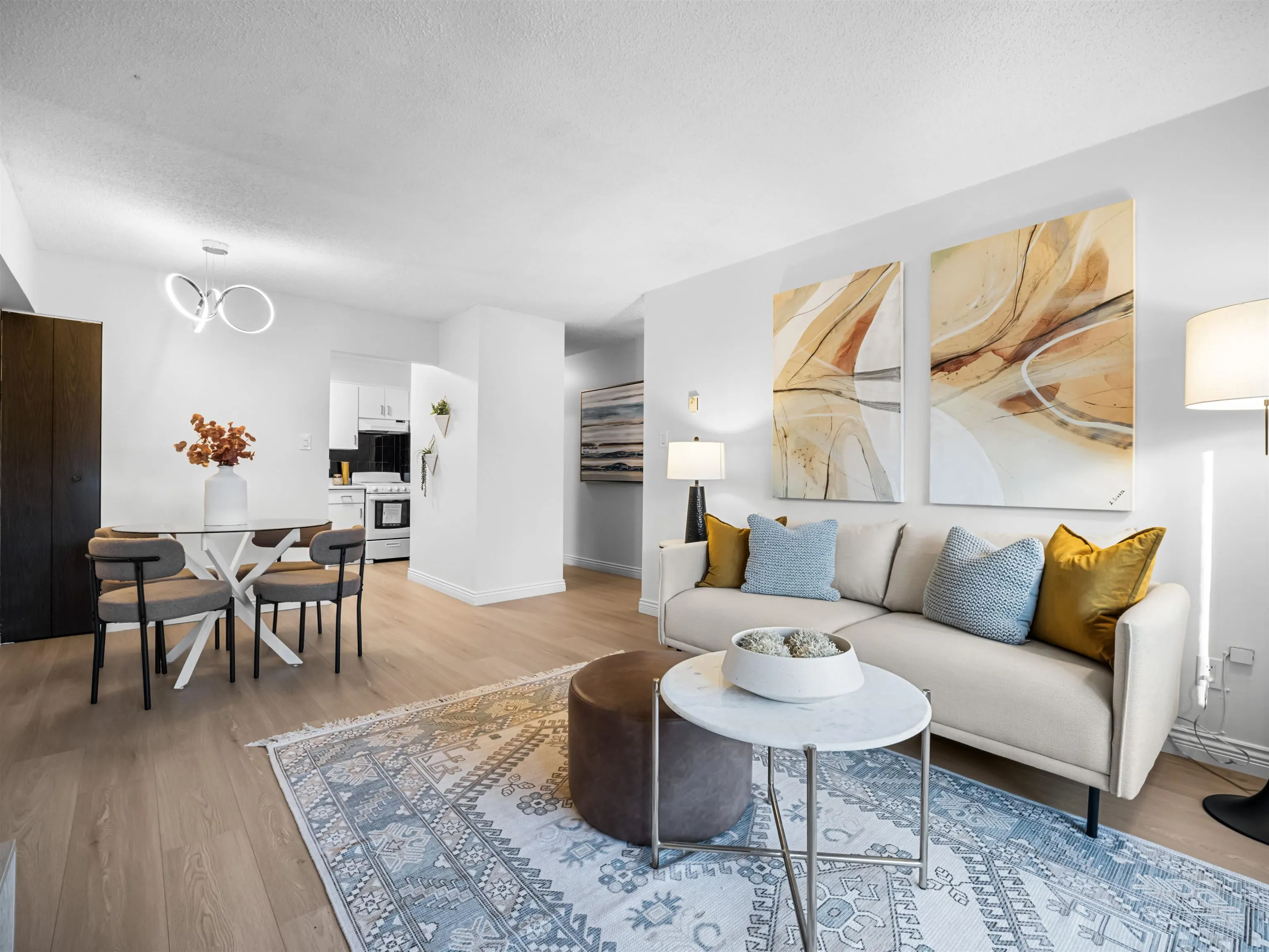 975 E Broadway #313