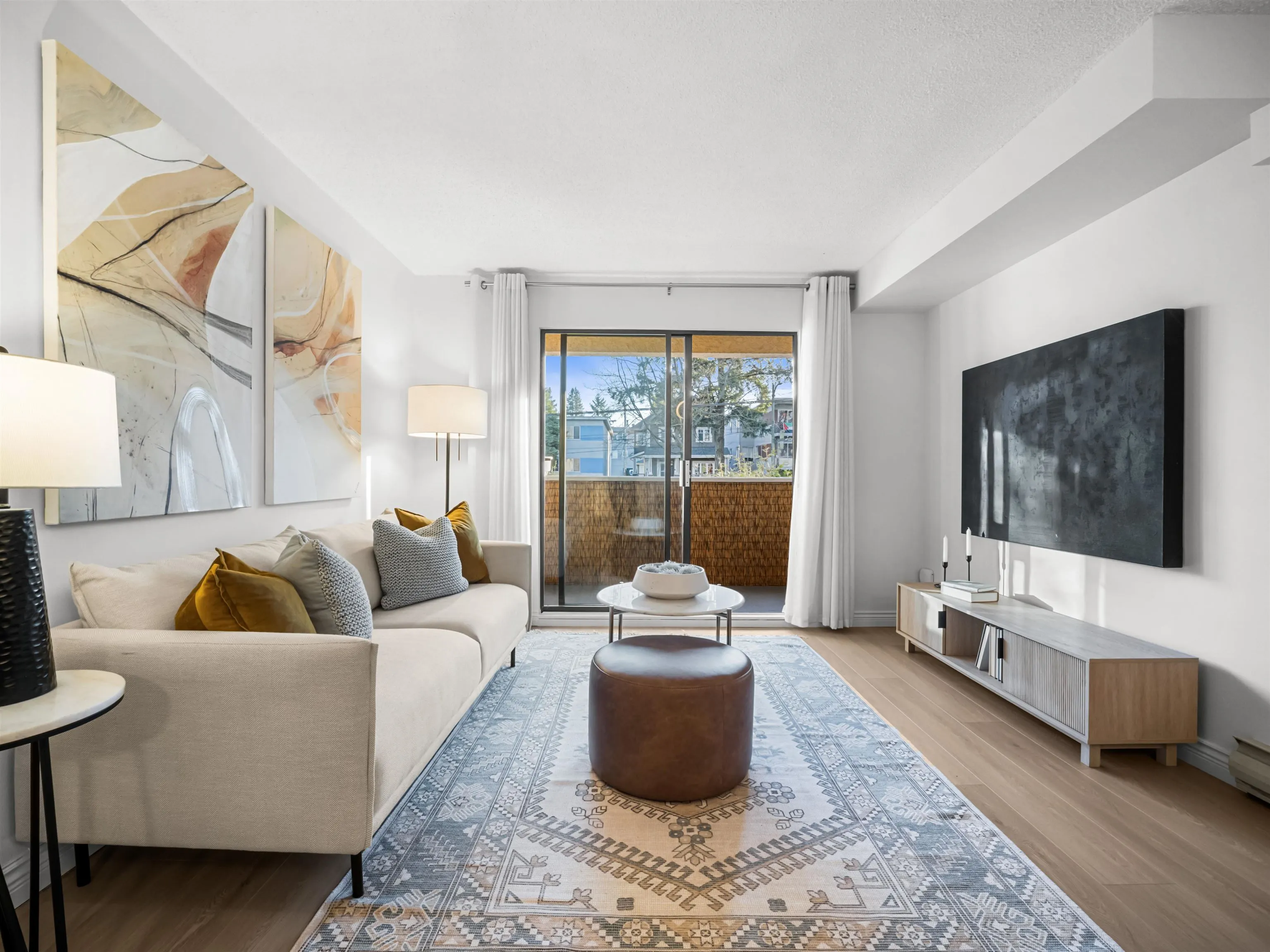 975 E Broadway #313