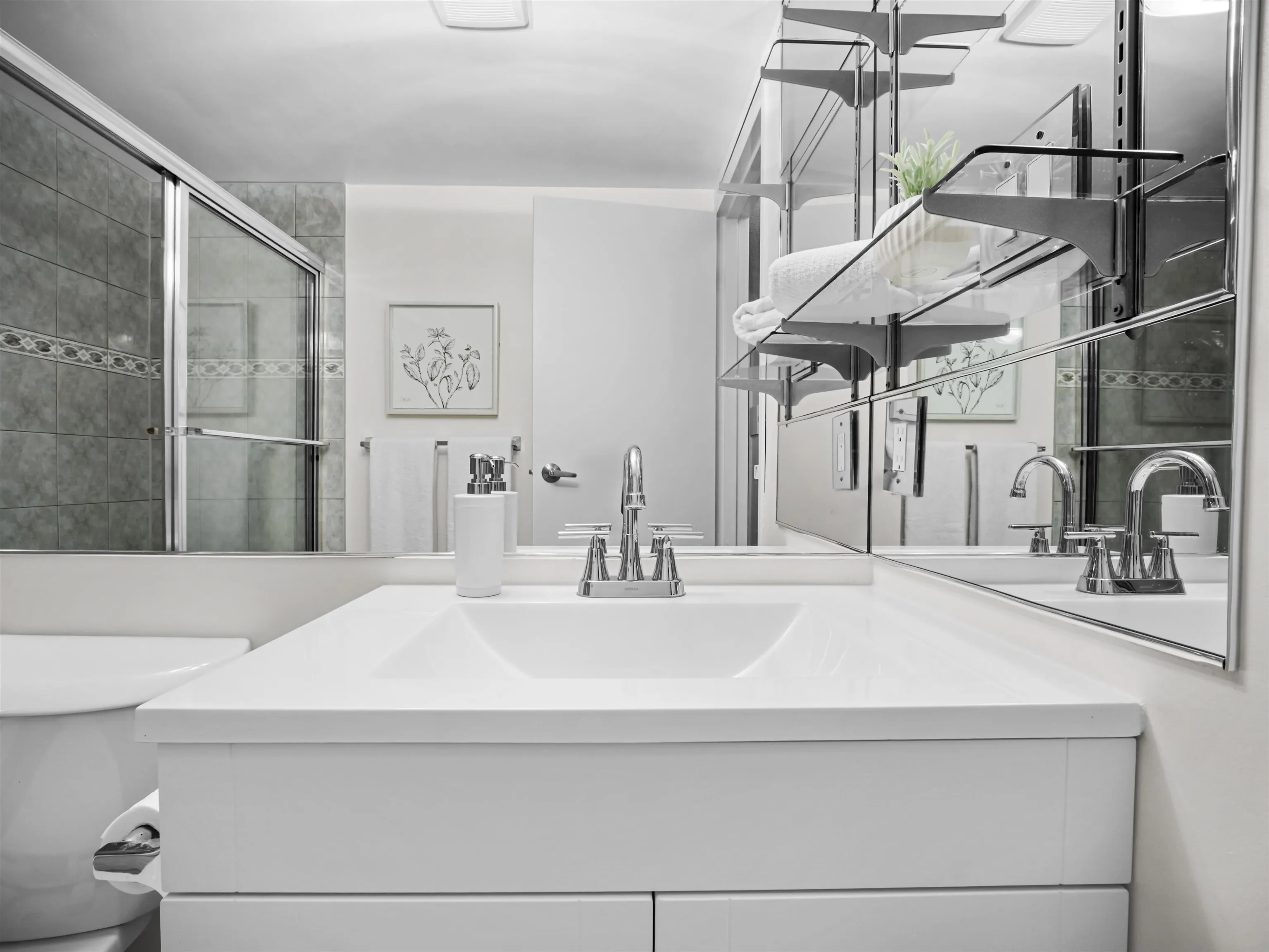 975 E Broadway #313