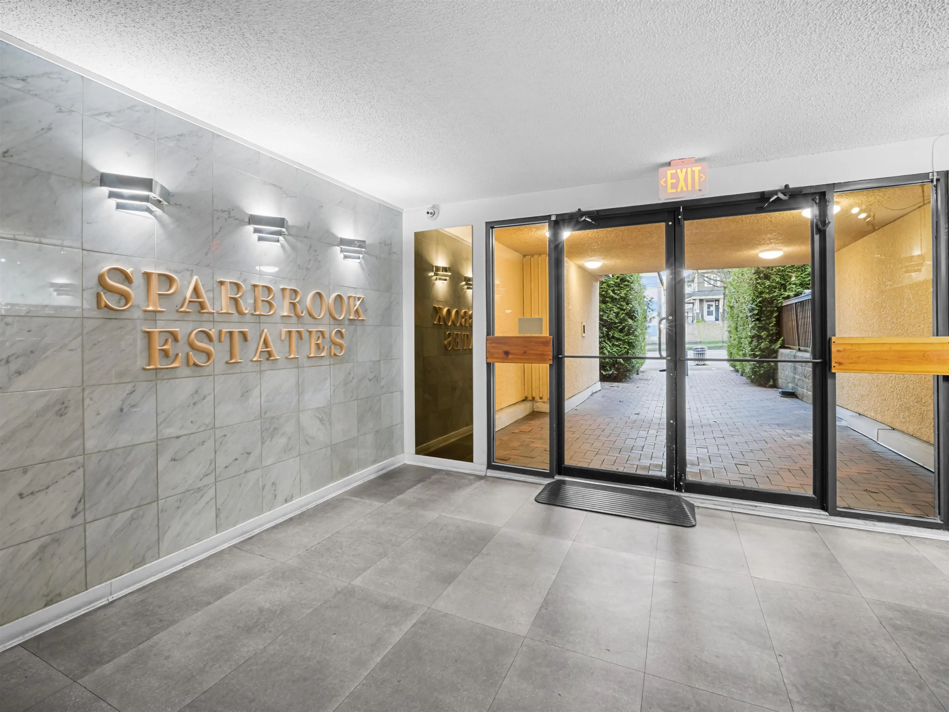 975 E Broadway #313