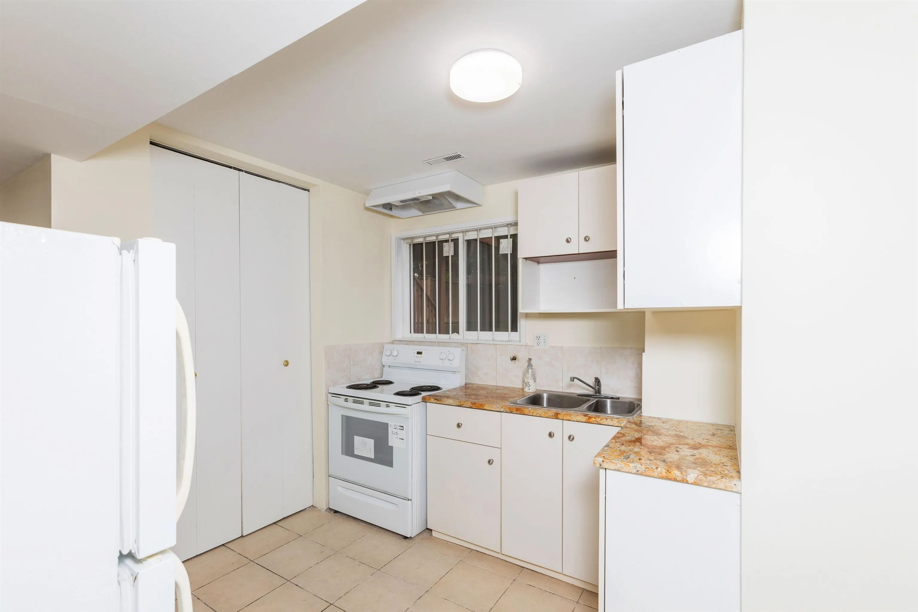 14036 102a Avenue
